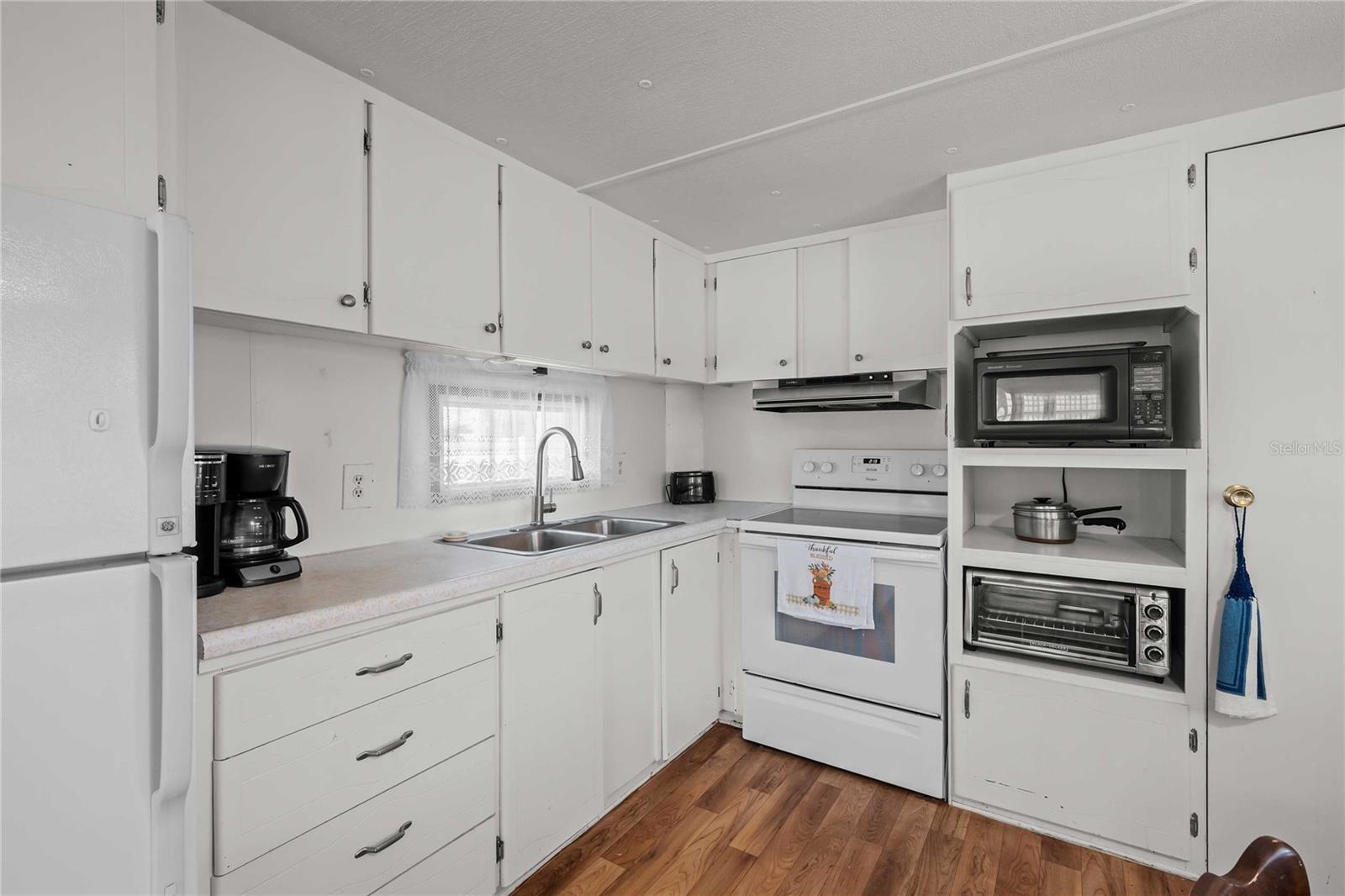 BETMAR ACRES - Residential