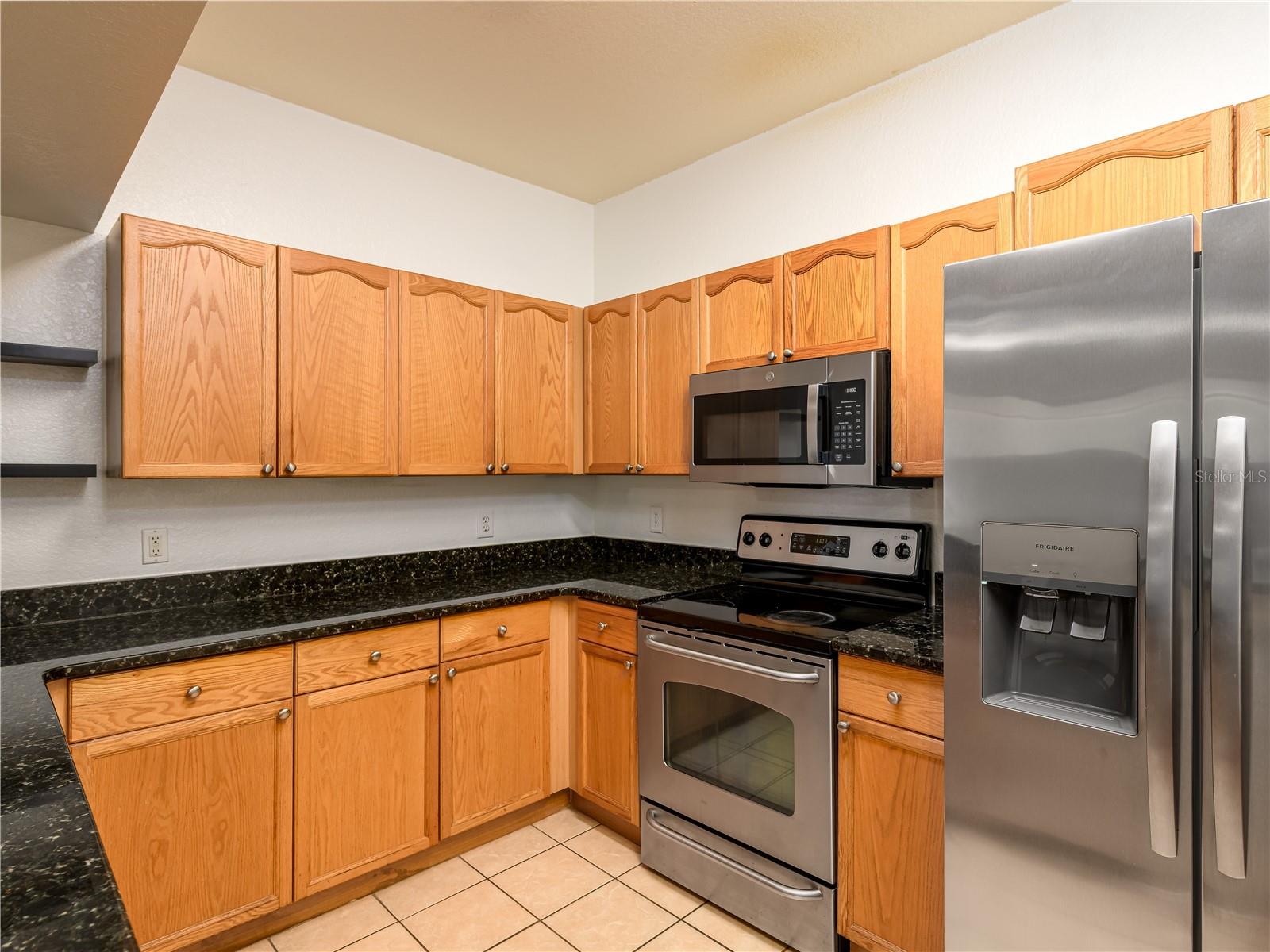 OXFORD PLACE AT TAMPA PALMS A - Residential