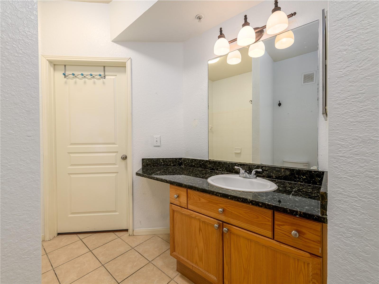 OXFORD PLACE AT TAMPA PALMS A - Residential