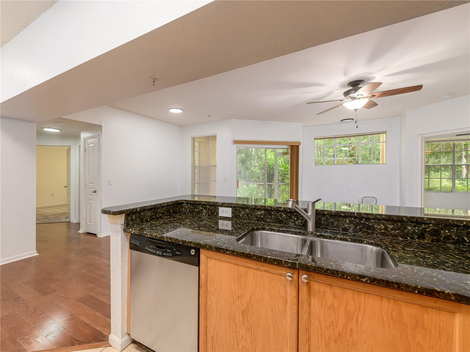 OXFORD PLACE AT TAMPA PALMS A - Residential