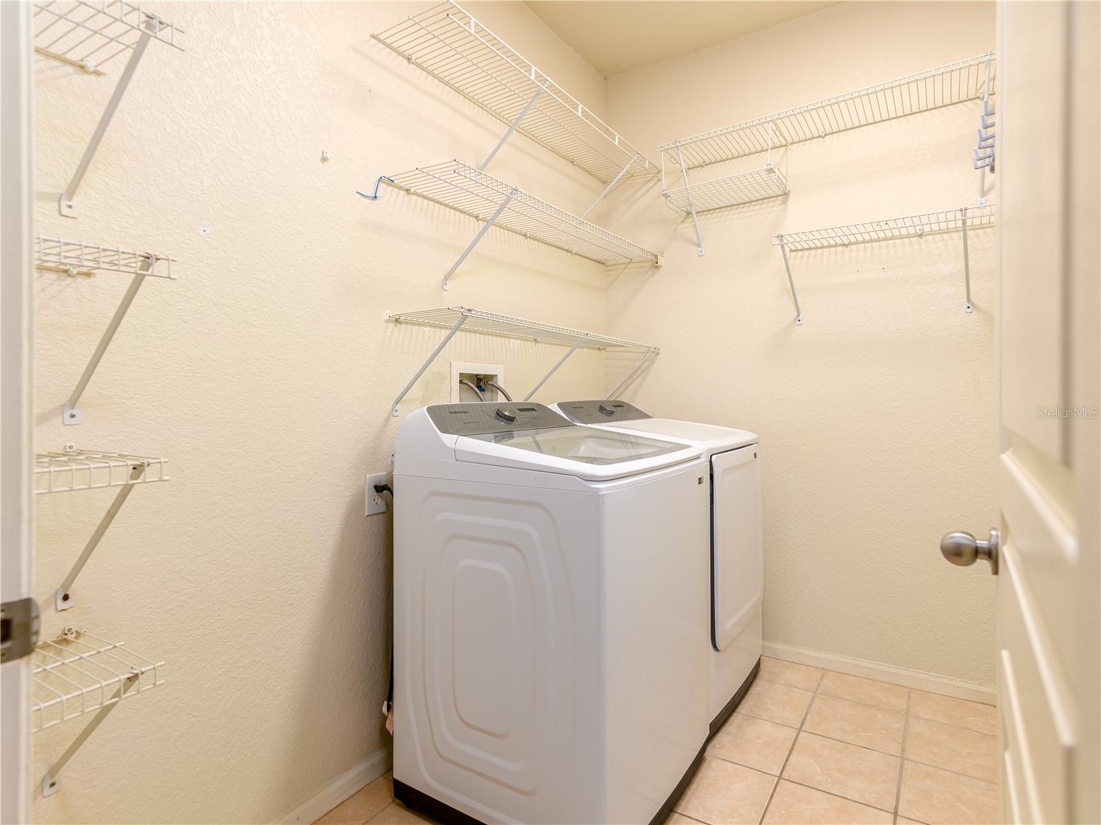 OXFORD PLACE AT TAMPA PALMS A - Residential