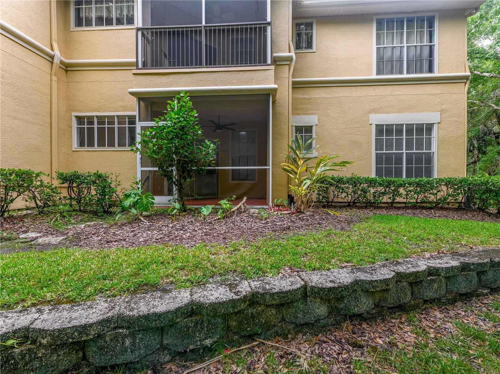 OXFORD PLACE AT TAMPA PALMS A - Residential