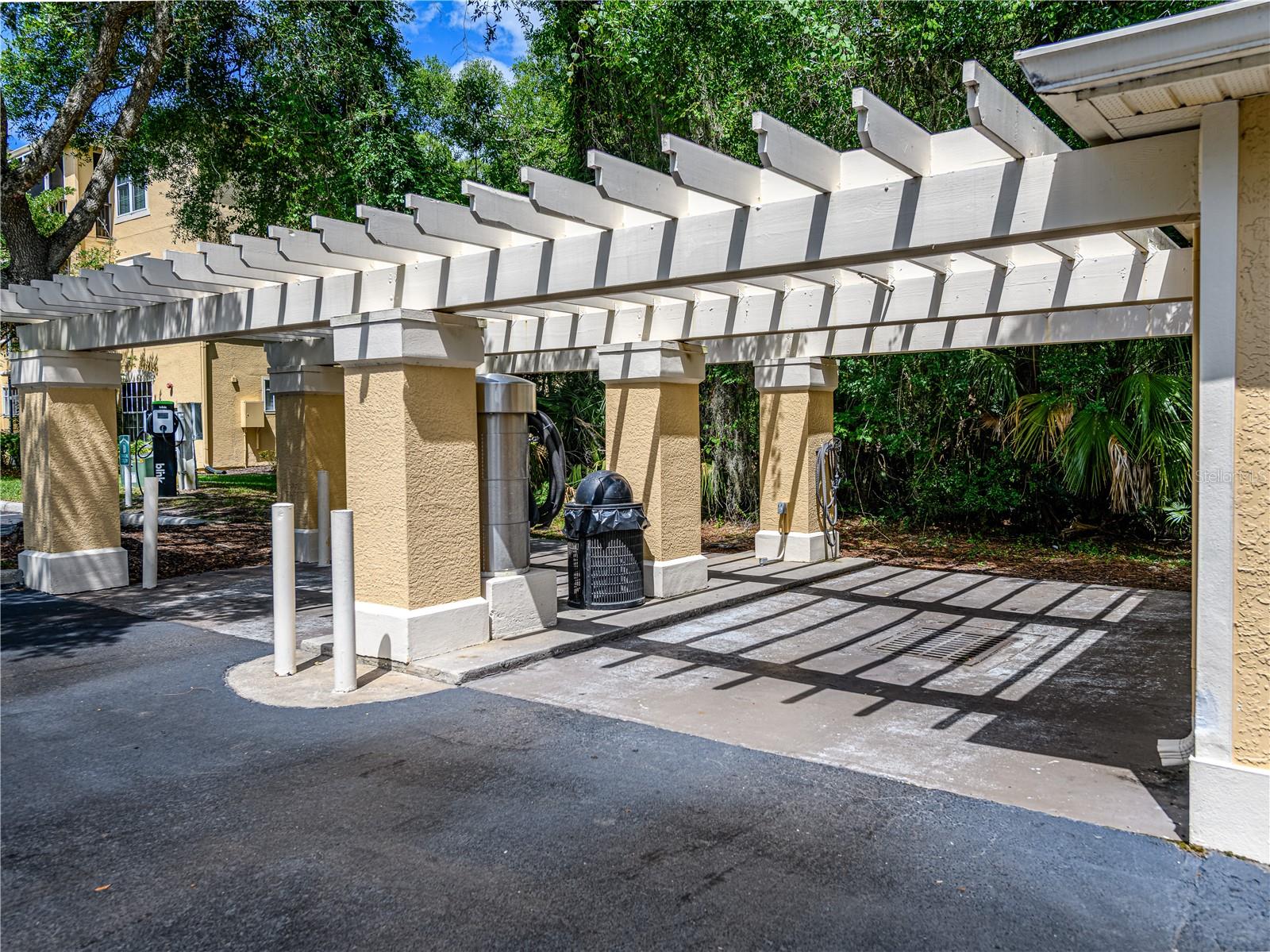 OXFORD PLACE AT TAMPA PALMS A - Residential