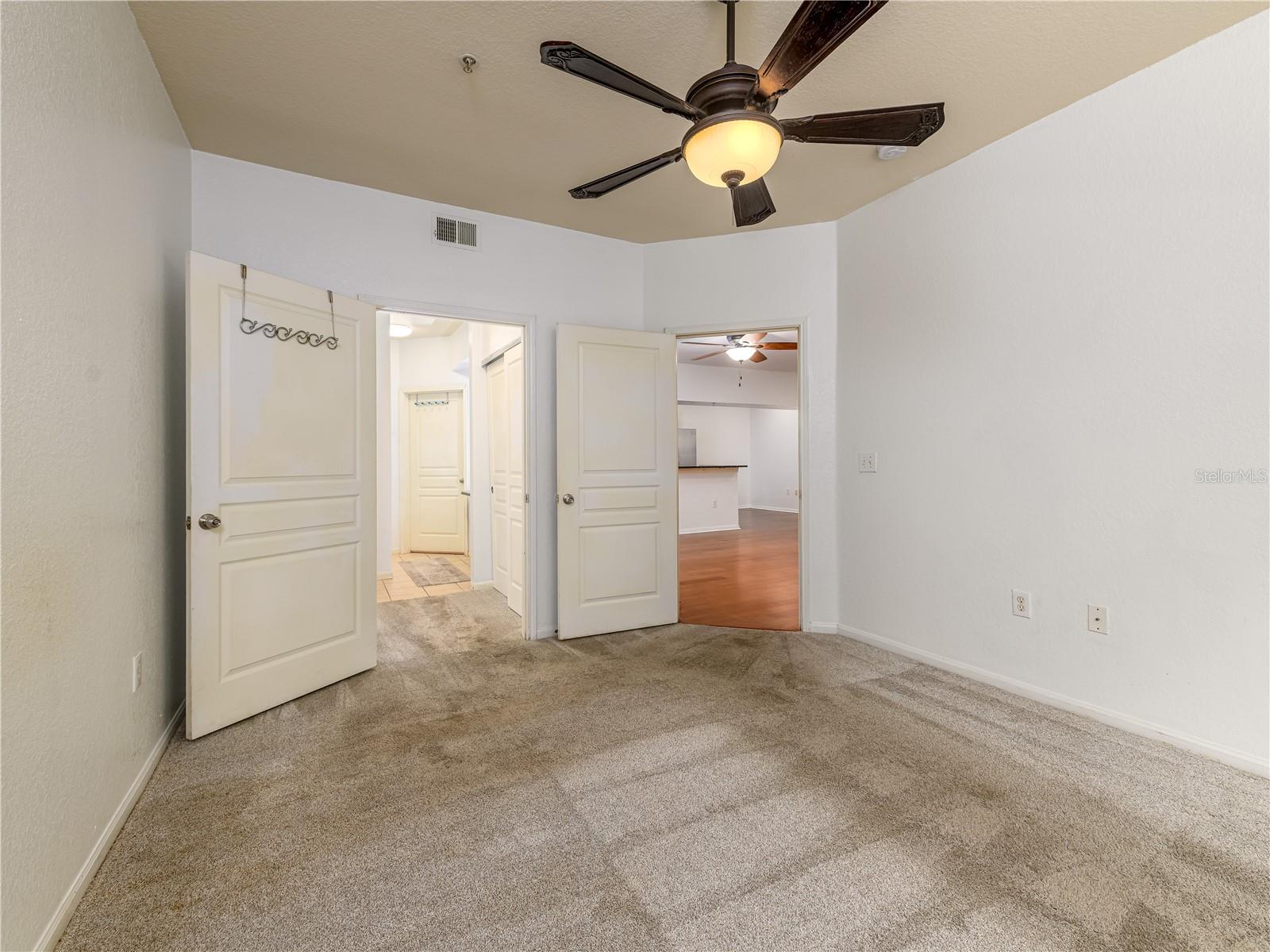 OXFORD PLACE AT TAMPA PALMS A - Residential