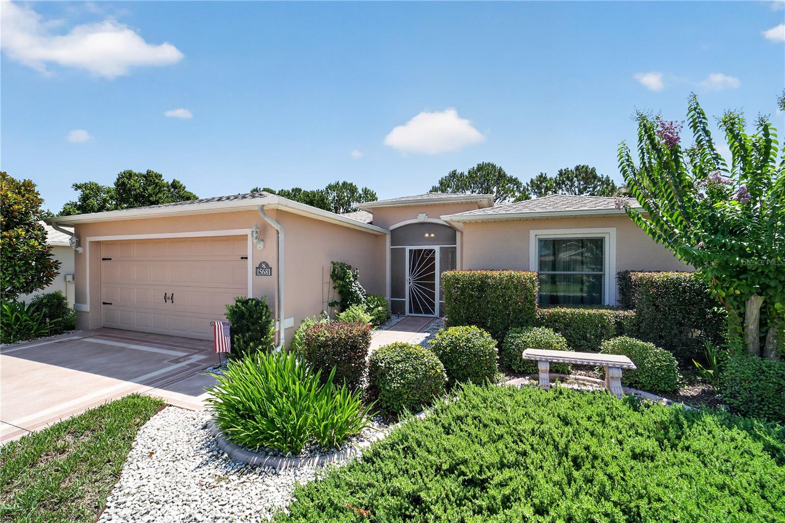 SUMMERGLEN - Residential
