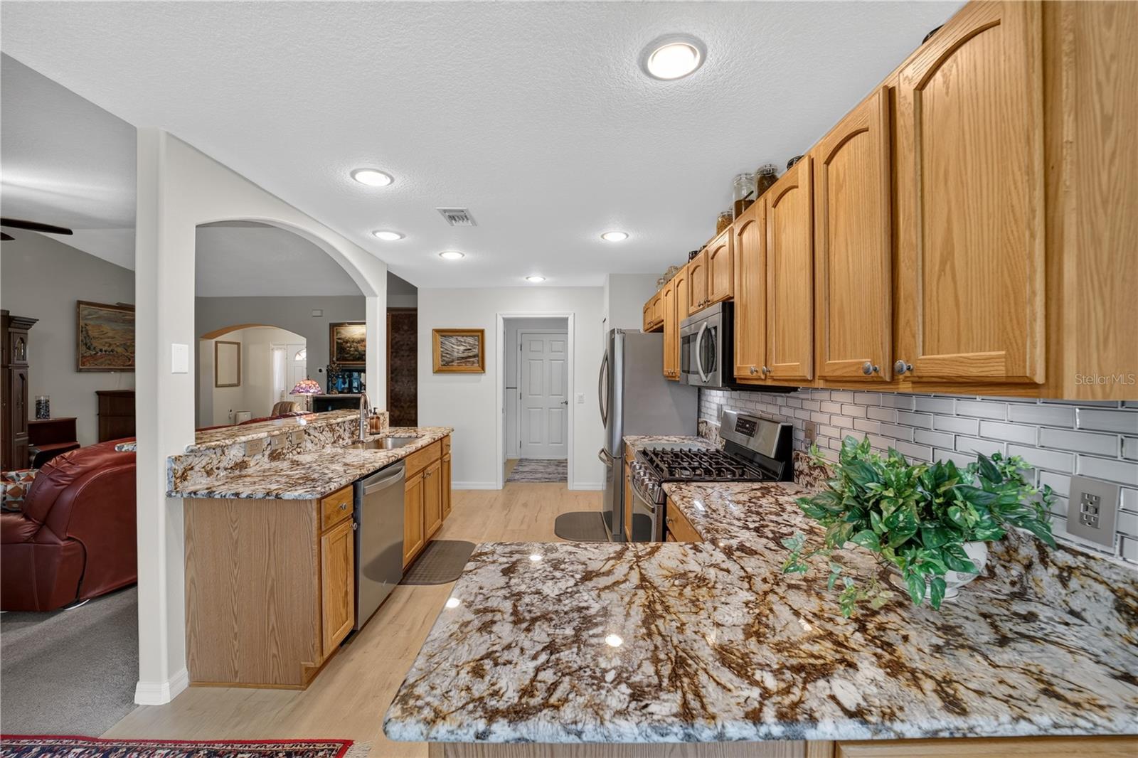 SUMMERGLEN - Residential