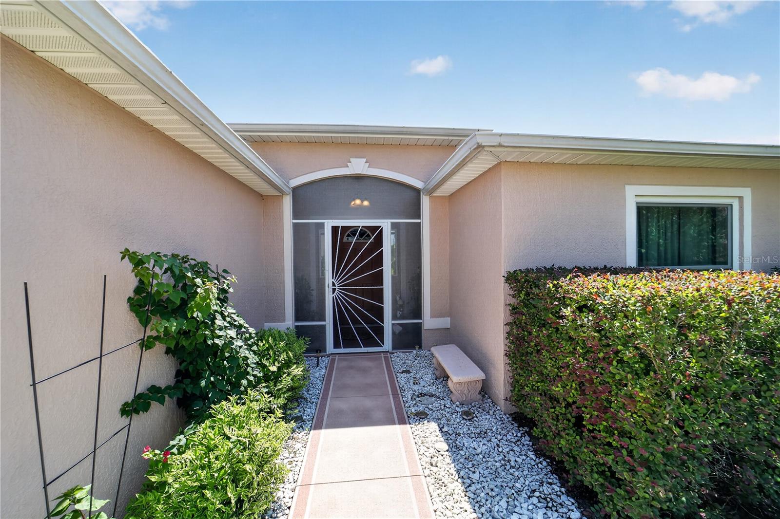 SUMMERGLEN - Residential