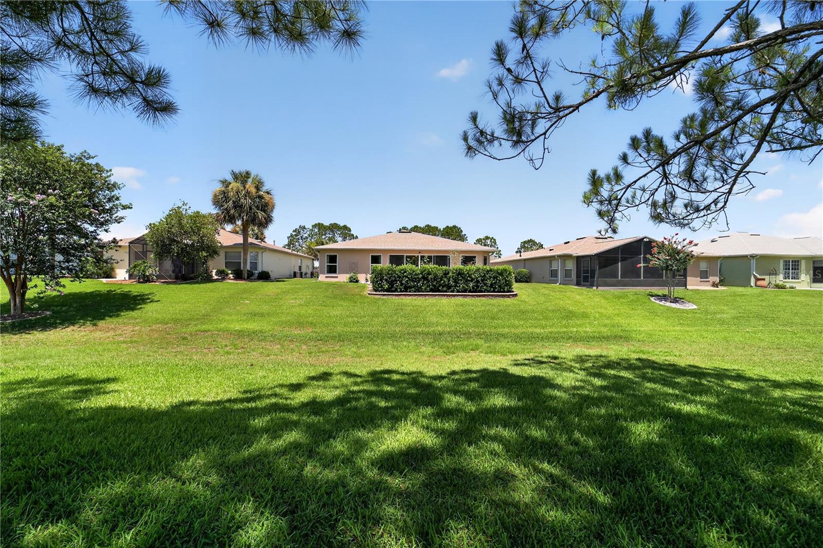 SUMMERGLEN - Residential