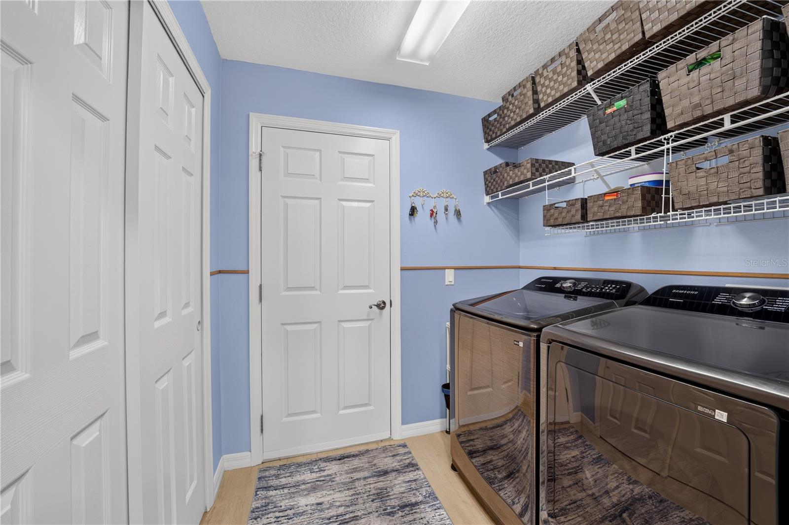 SUMMERGLEN - Residential