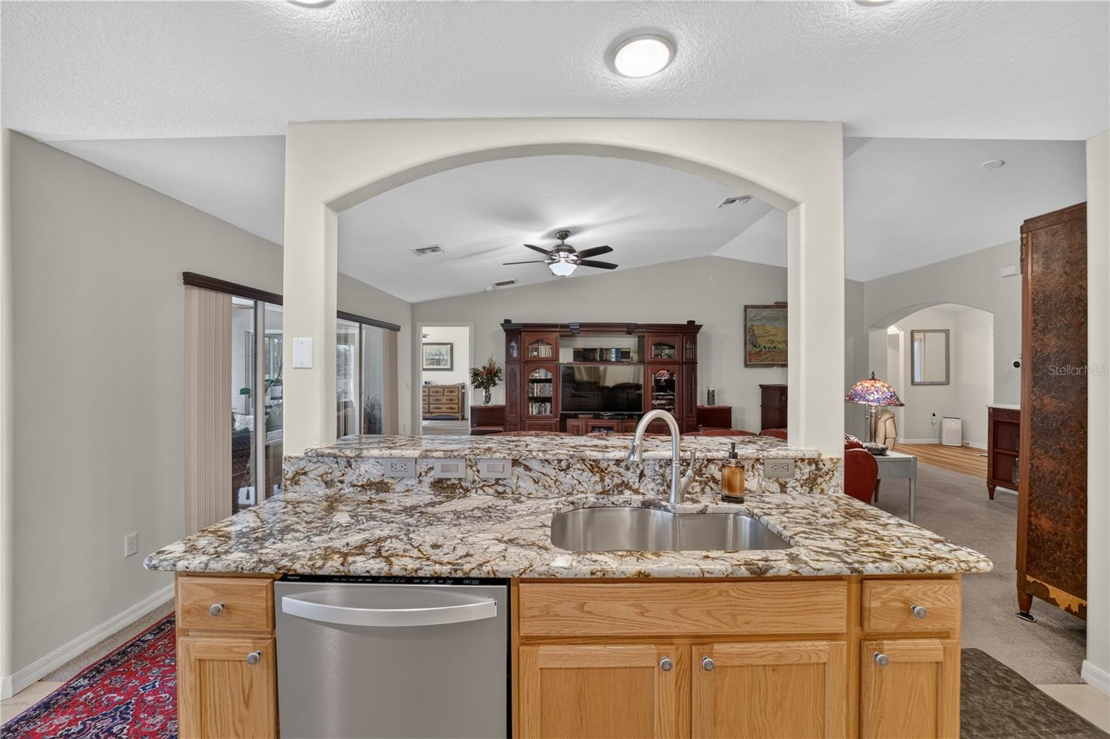 SUMMERGLEN - Residential
