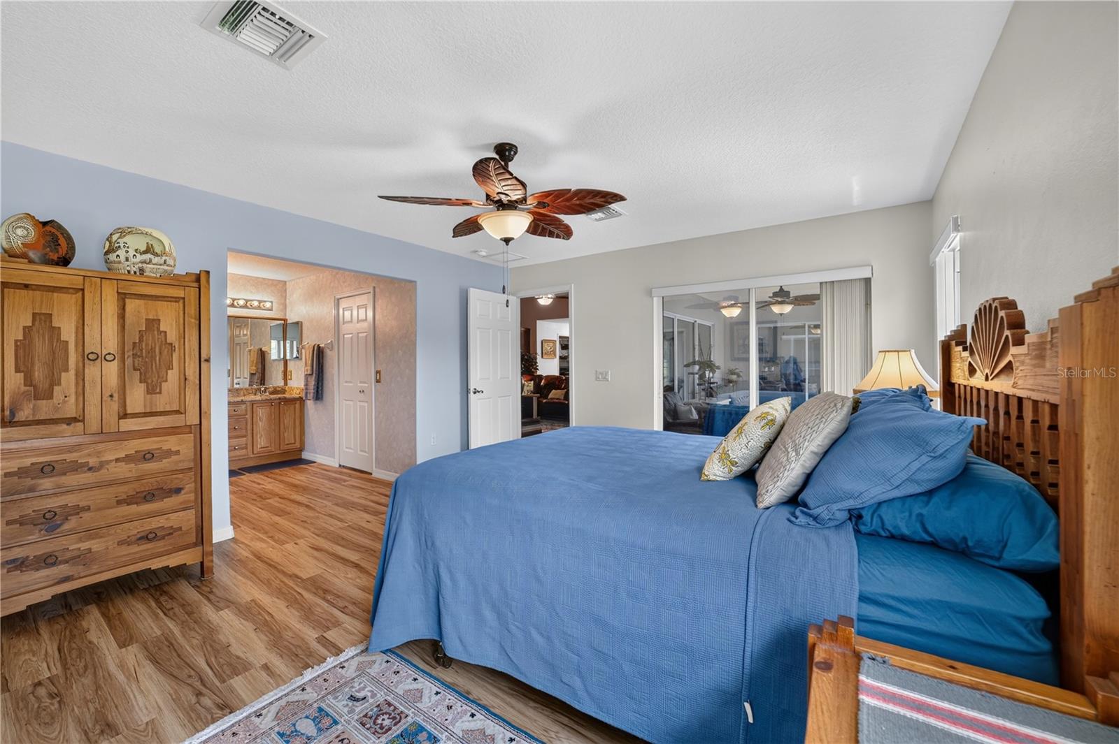 SUMMERGLEN - Residential