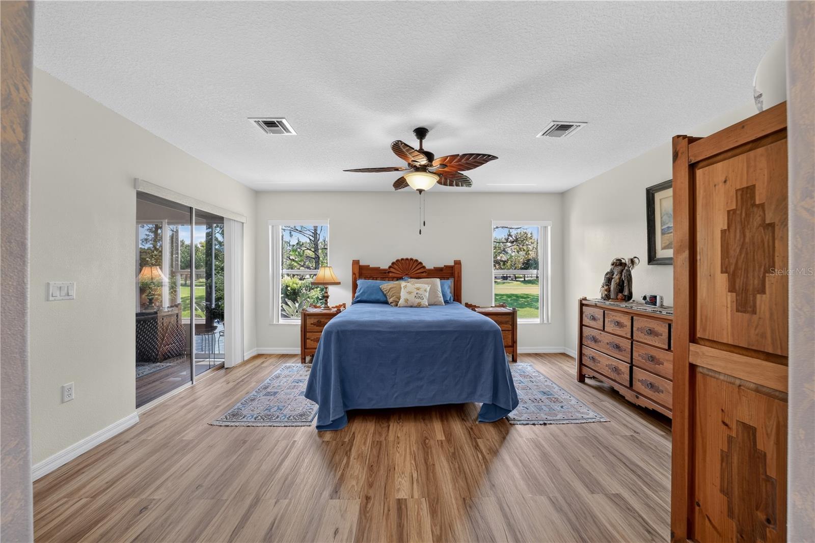 SUMMERGLEN - Residential