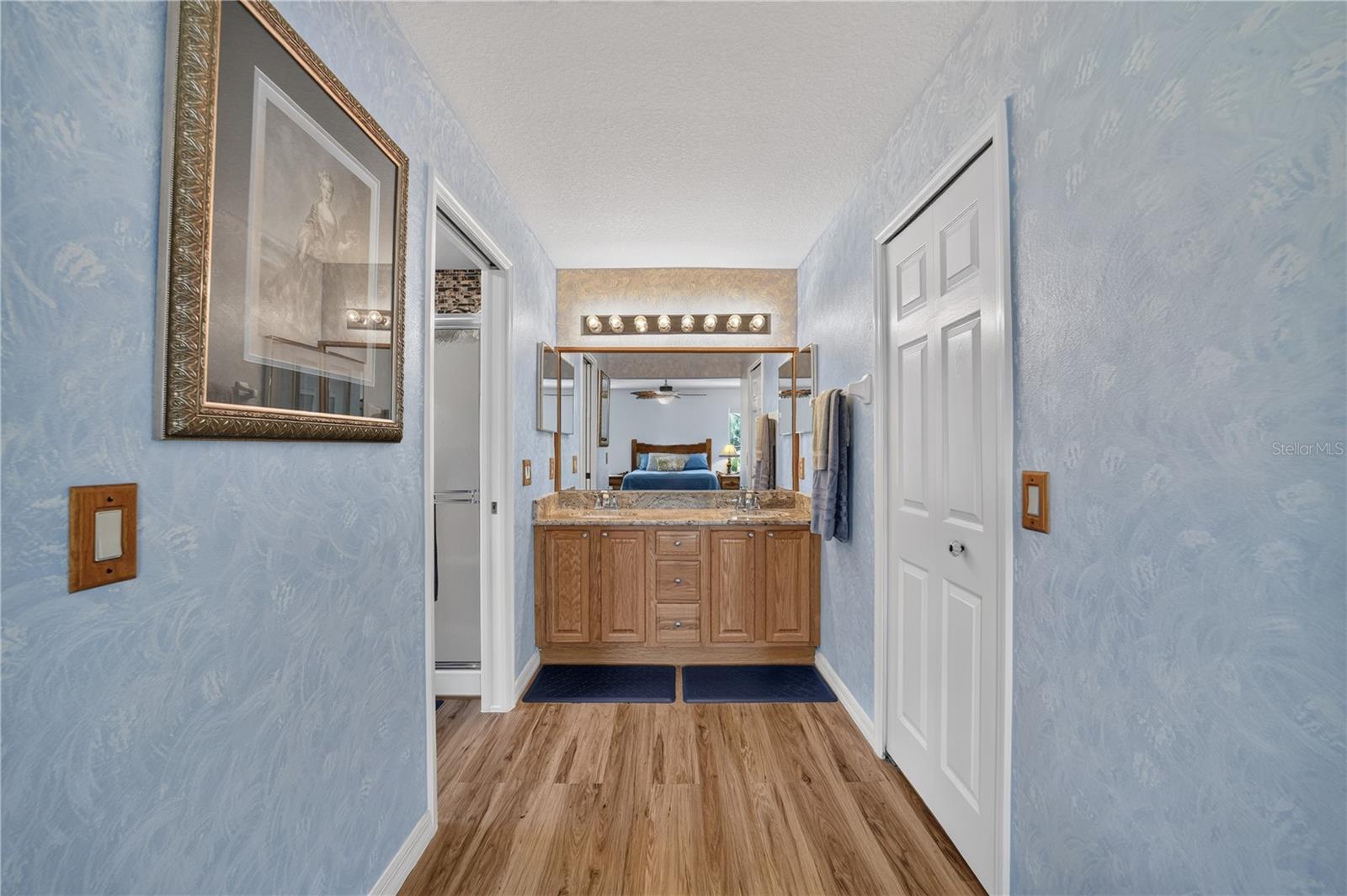 SUMMERGLEN - Residential