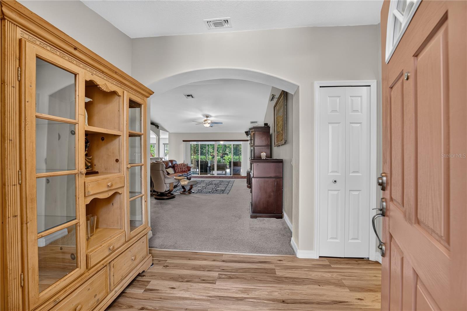 SUMMERGLEN - Residential