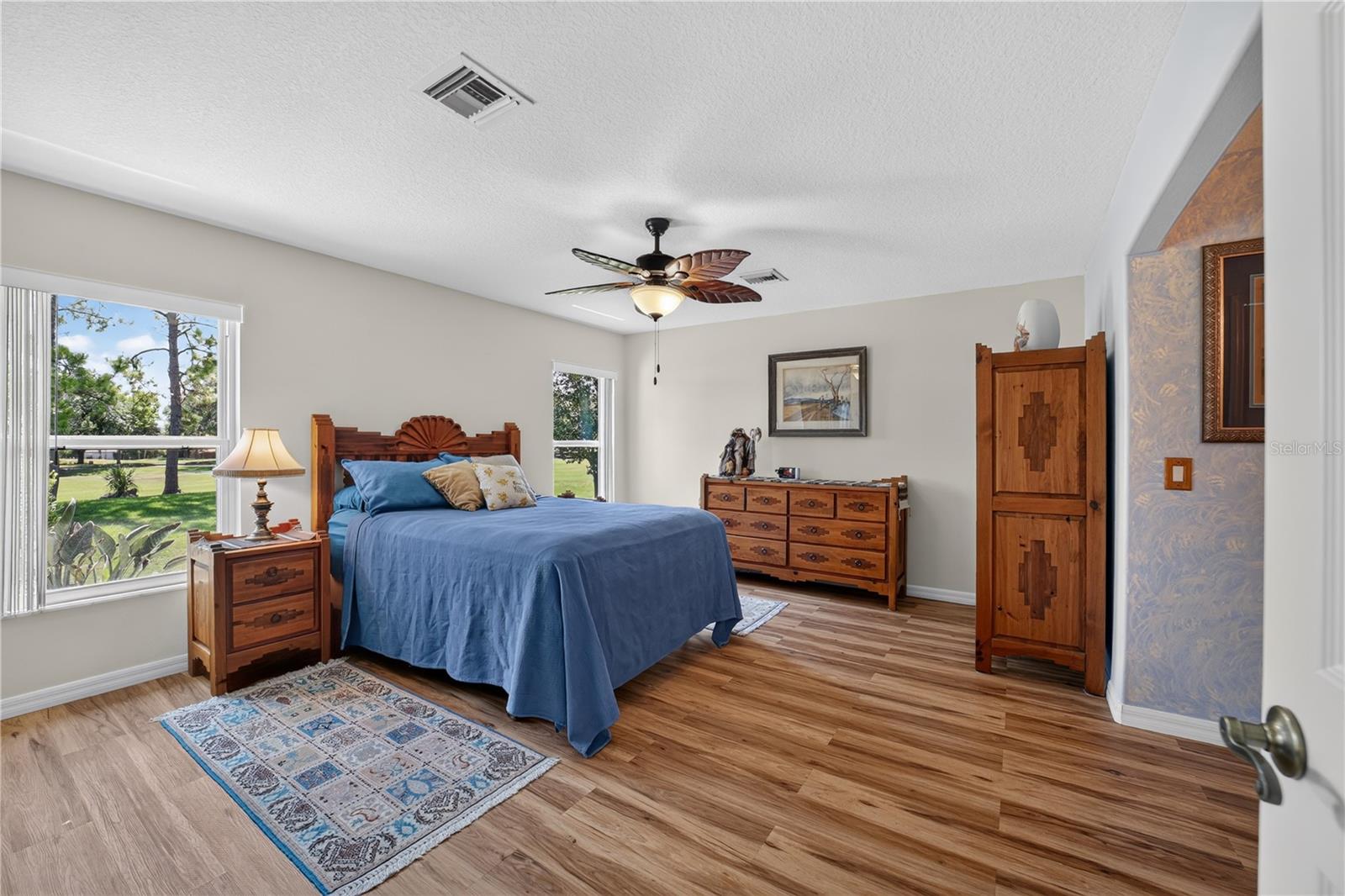 SUMMERGLEN - Residential