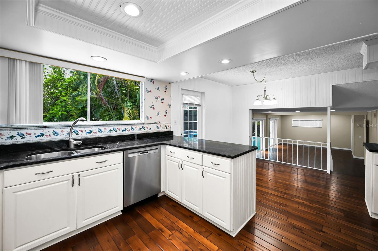 WHISPERING PINES FOREST 4TH ADD - Residential