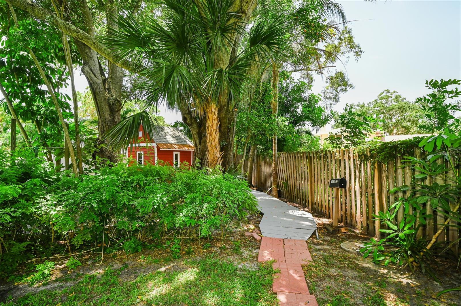 WHISPERING PINES FOREST 4TH ADD - Residential