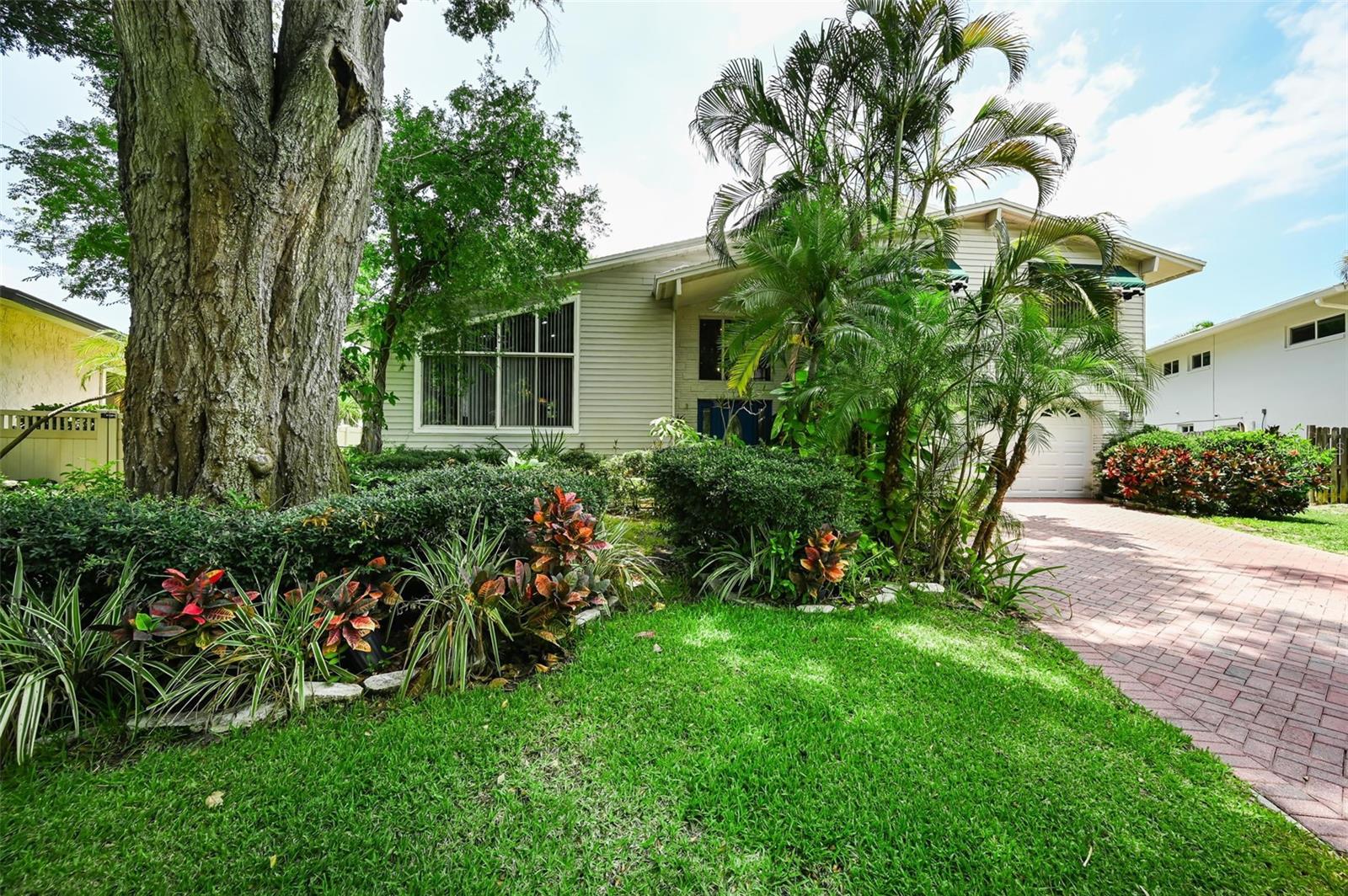 WHISPERING PINES FOREST 4TH ADD - Residential