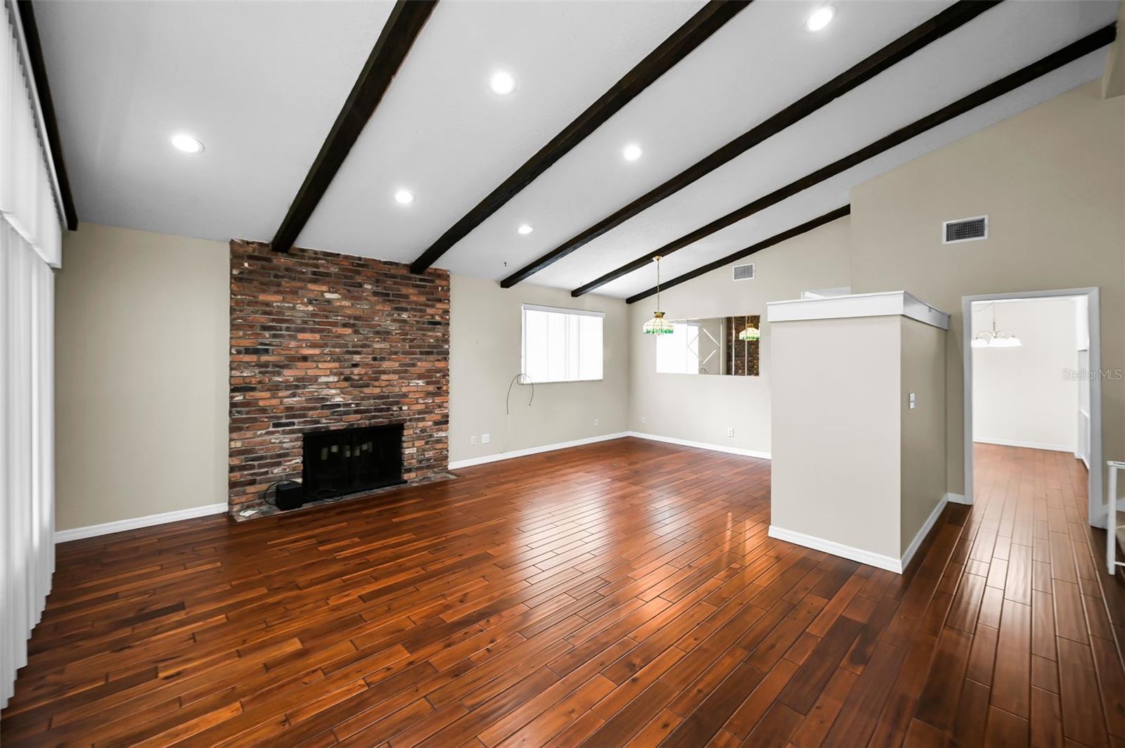 WHISPERING PINES FOREST 4TH ADD - Residential