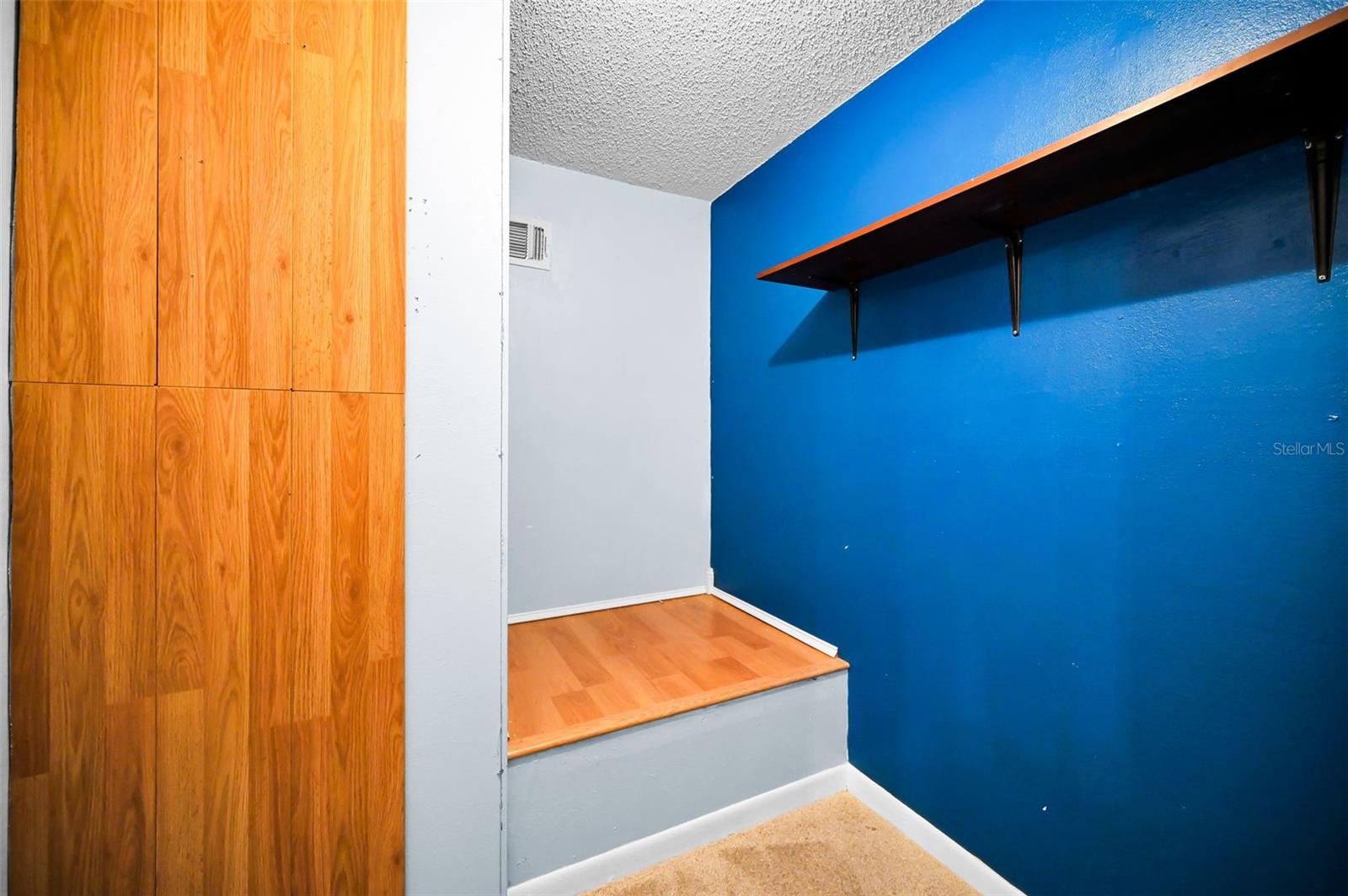WHISPERING PINES FOREST 4TH ADD - Residential
