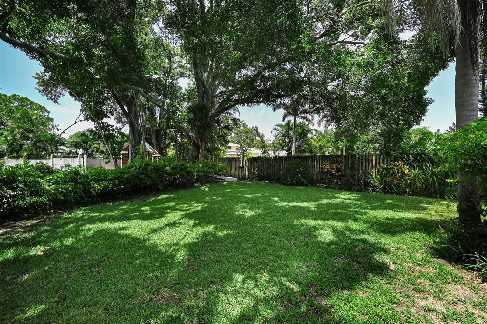 WHISPERING PINES FOREST 4TH ADD - Residential