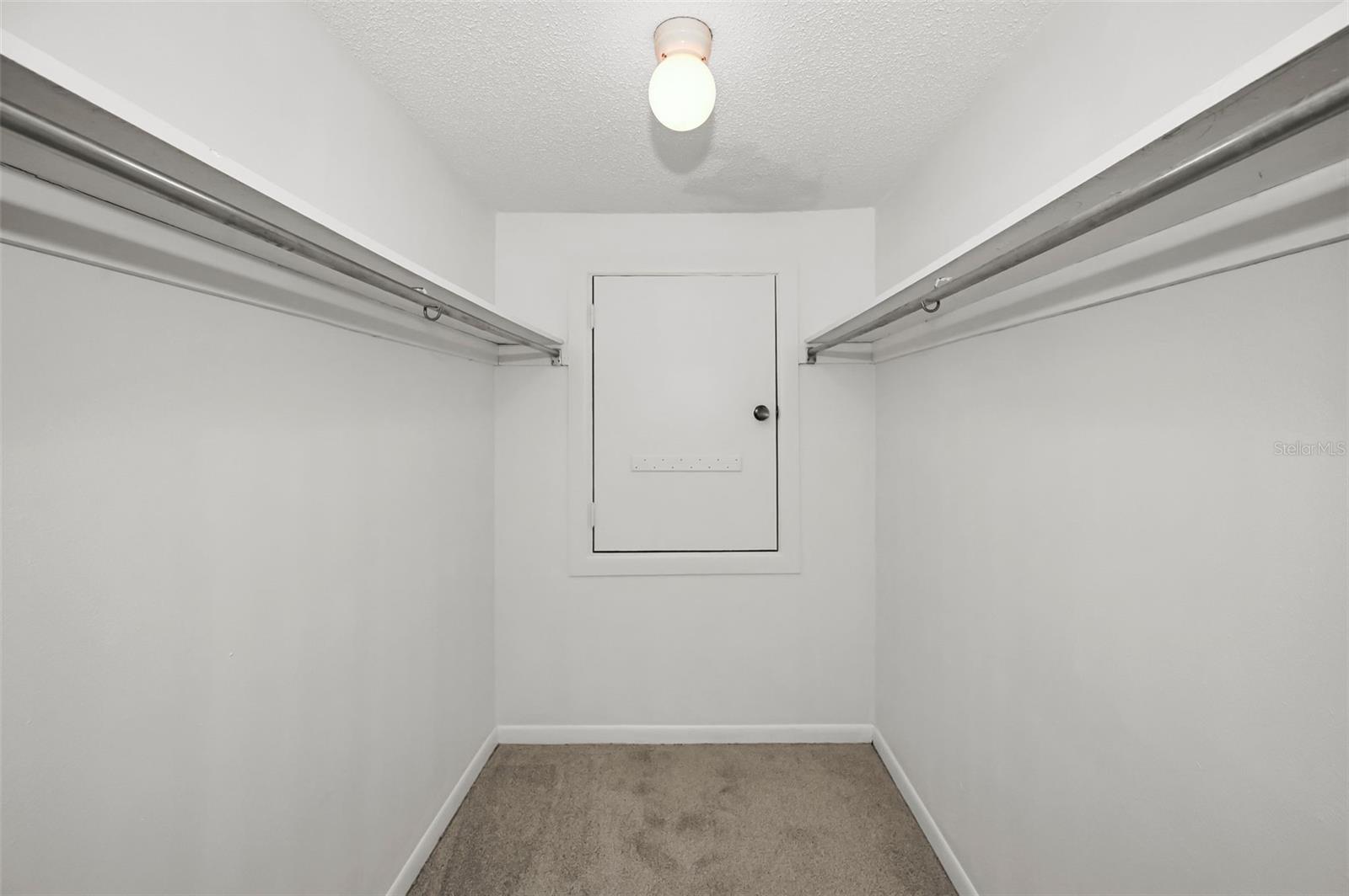 WHISPERING PINES FOREST 4TH ADD - Residential