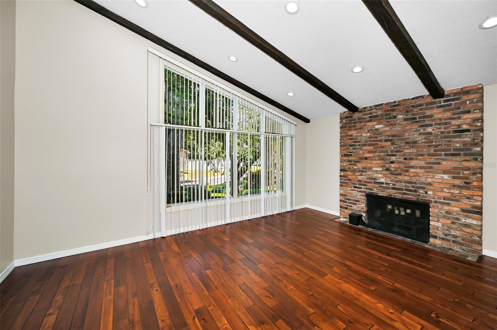 WHISPERING PINES FOREST 4TH ADD - Residential