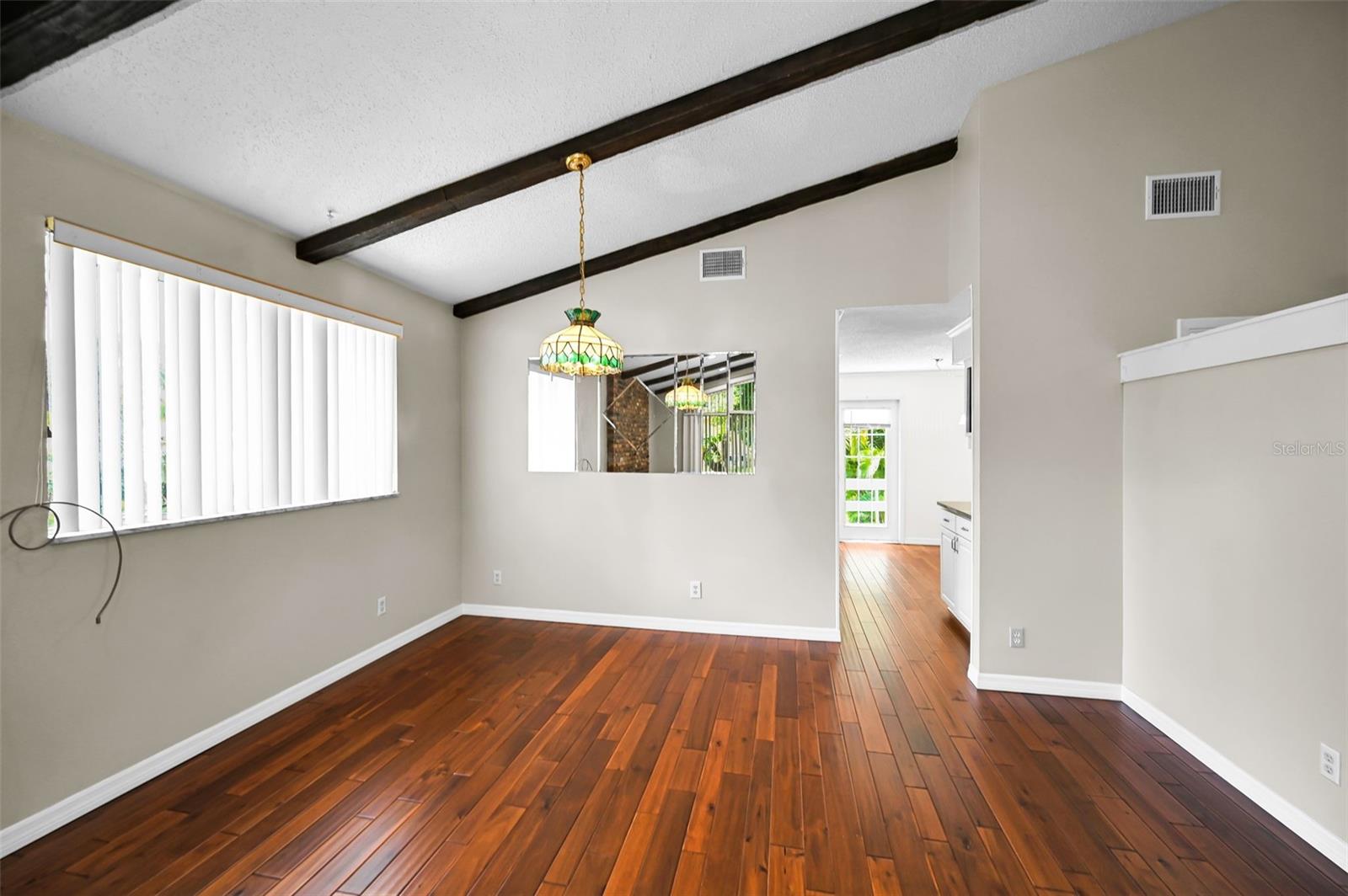WHISPERING PINES FOREST 4TH ADD - Residential
