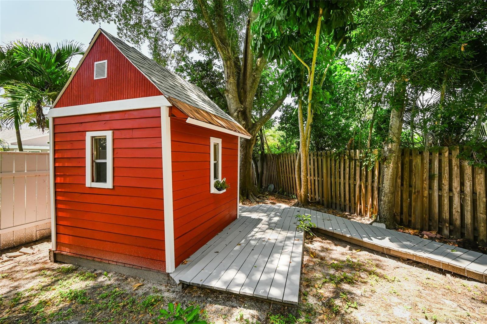 WHISPERING PINES FOREST 4TH ADD - Residential