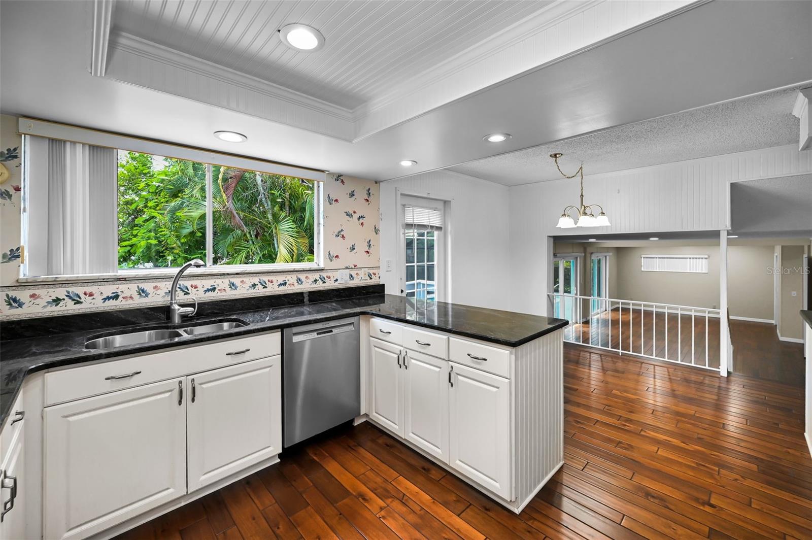WHISPERING PINES FOREST 4TH ADD - Residential