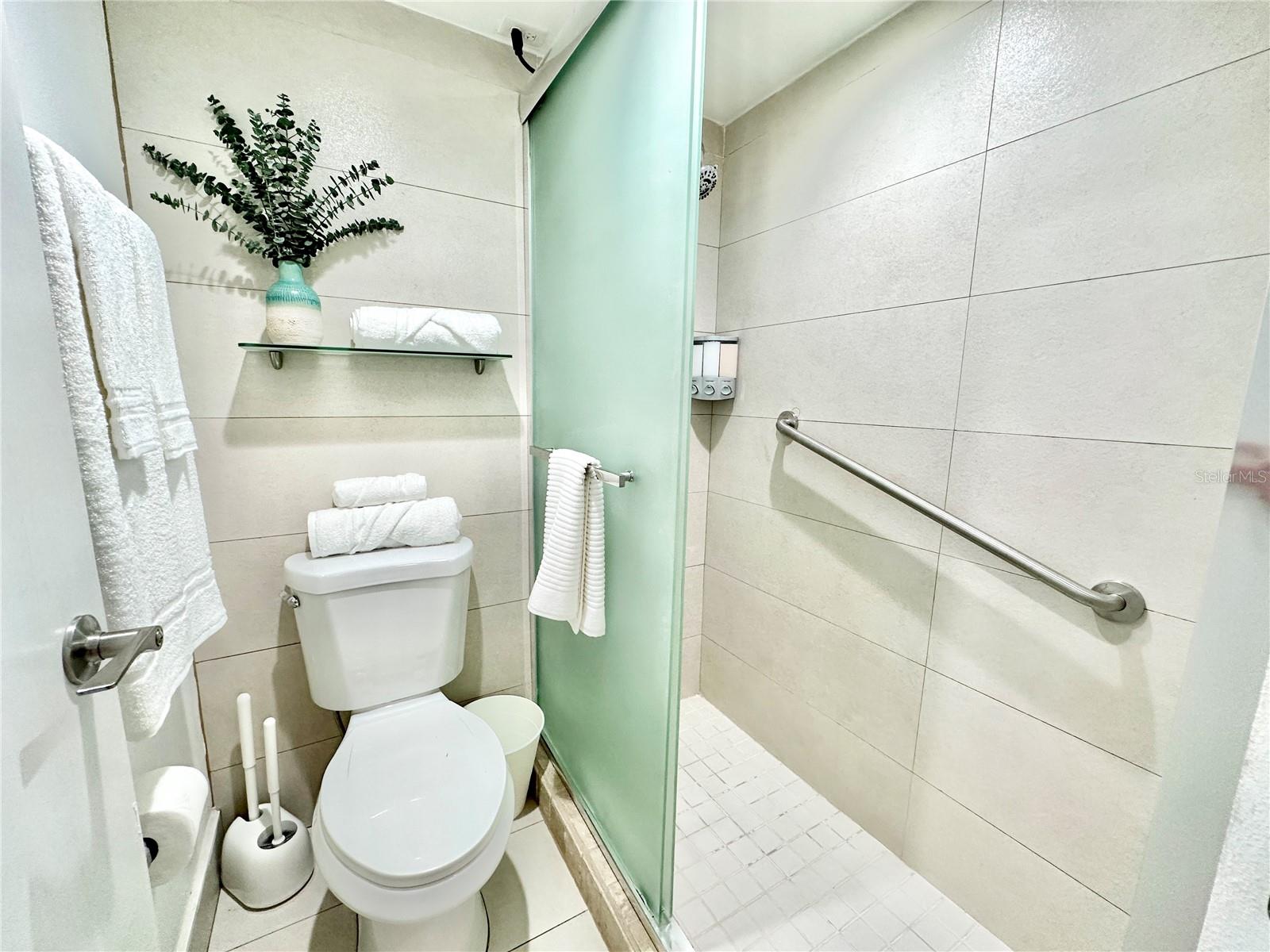COND. SAINT TROPEZ - Residential