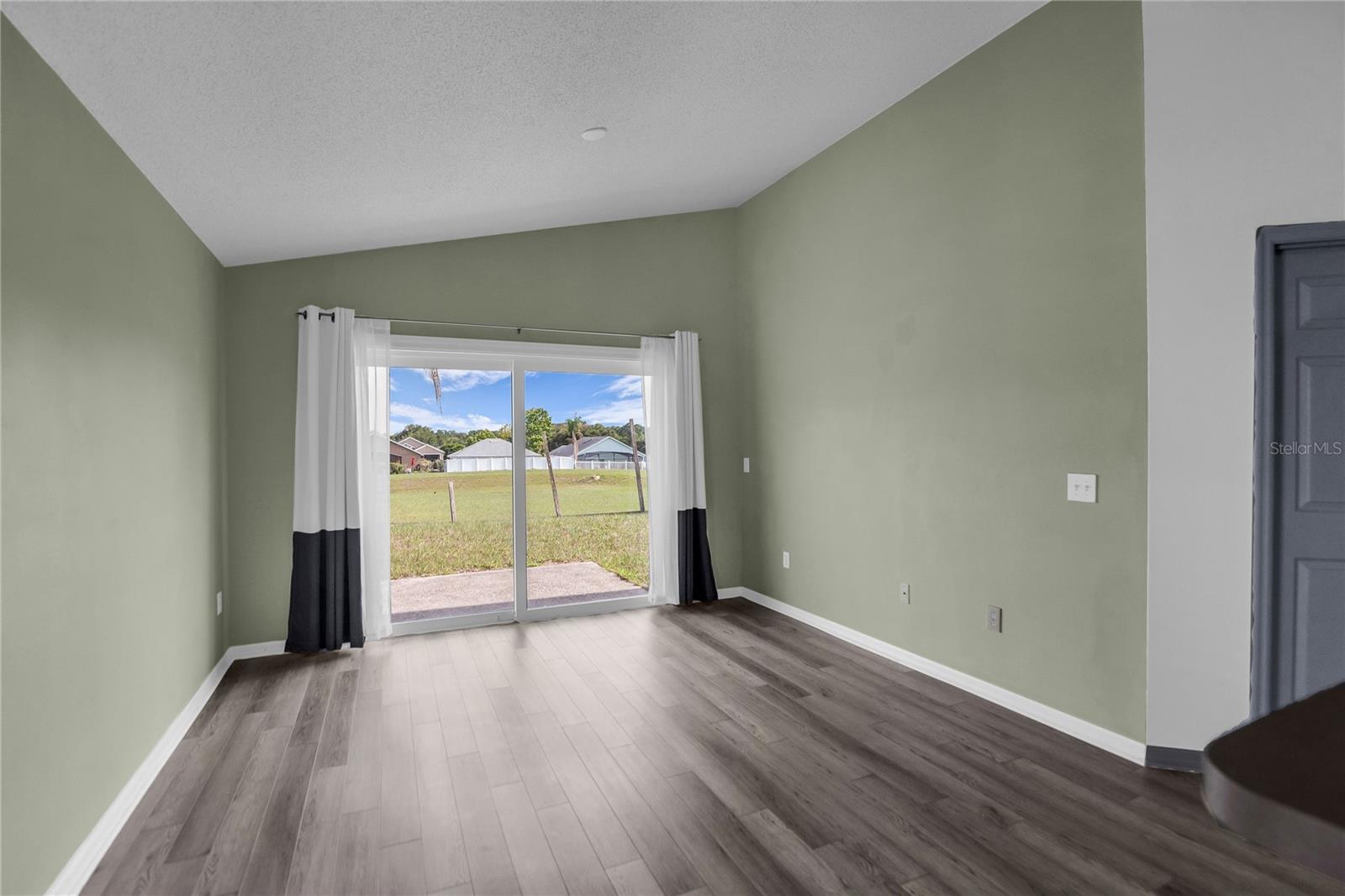 FLORIDA PINES - Residential