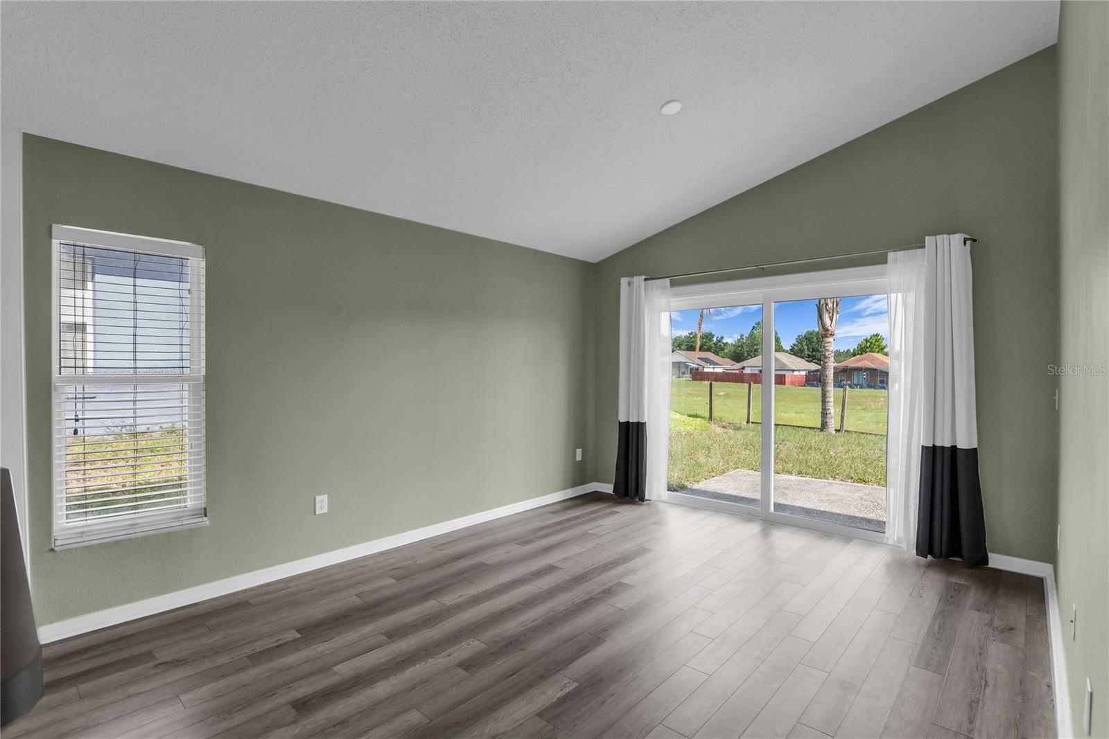 FLORIDA PINES - Residential