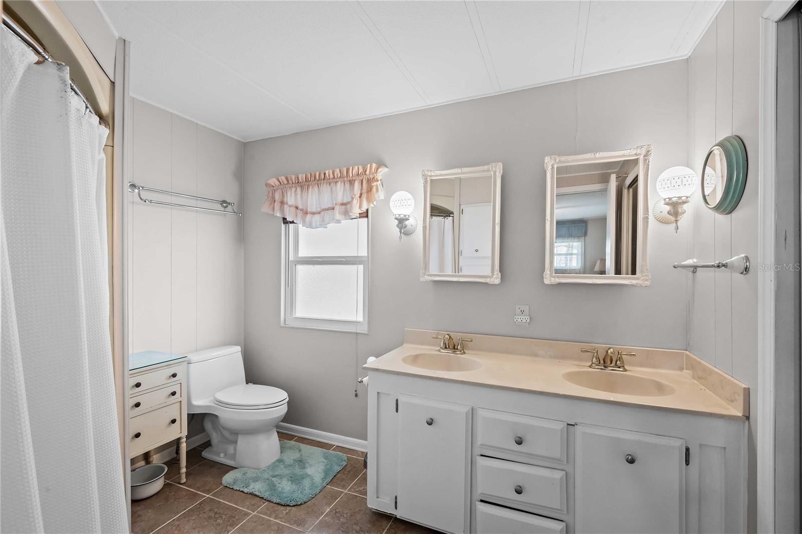 LAKE BETMAR ESTATES - Residential