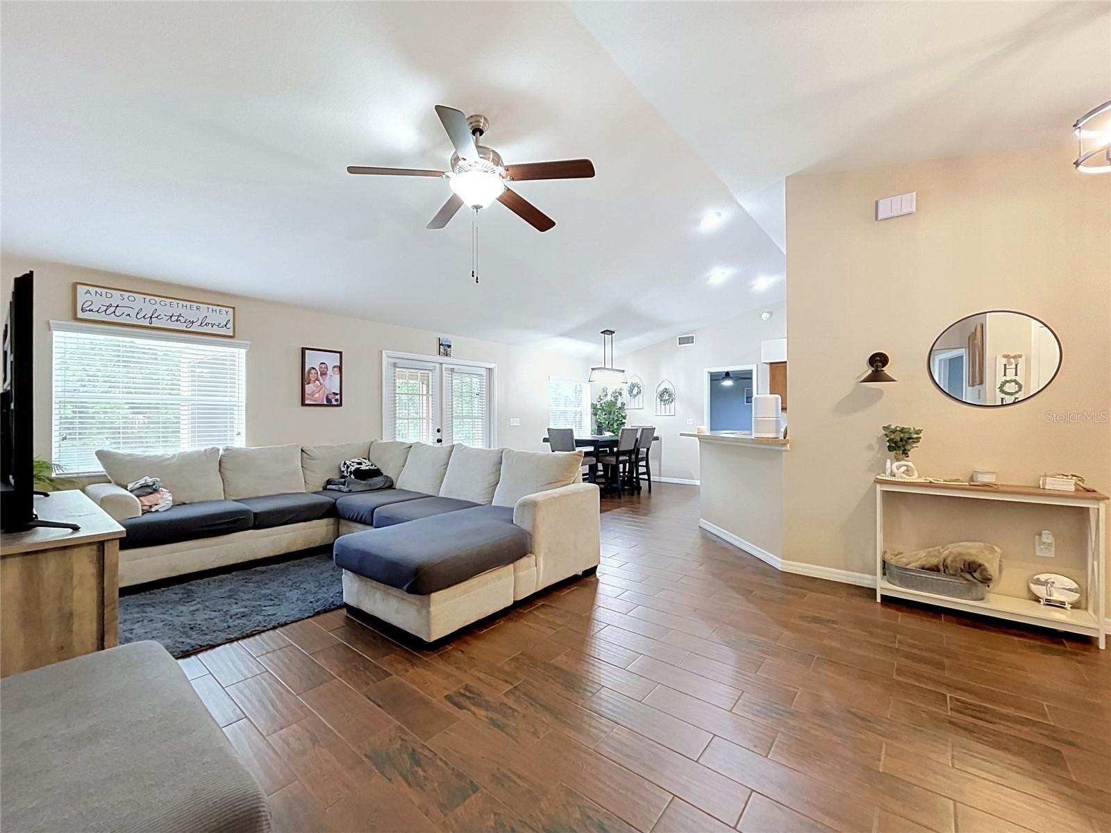 ENCLAVE AT IMPERIAL LAKES - Residential