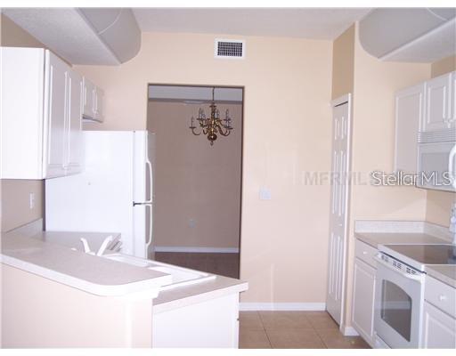 ARIELLE/PALMER RANCH SEC PH 04 - Residential Lease