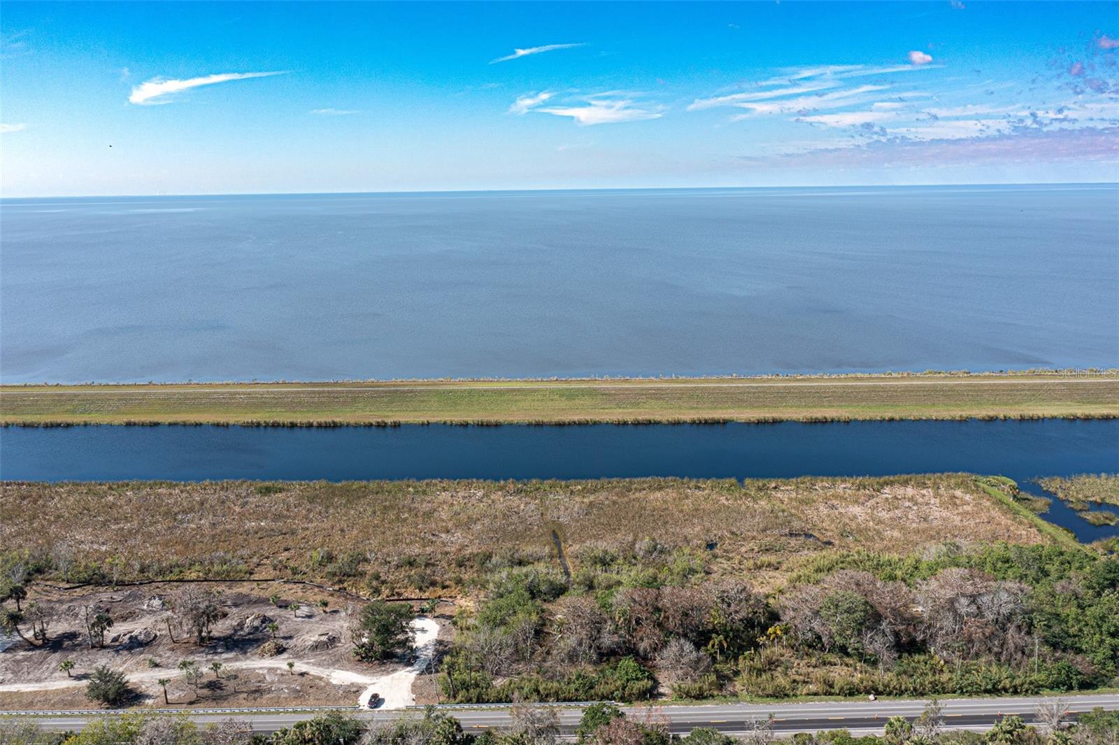 WATERWAY/LK OKEECHOBEE - Land
