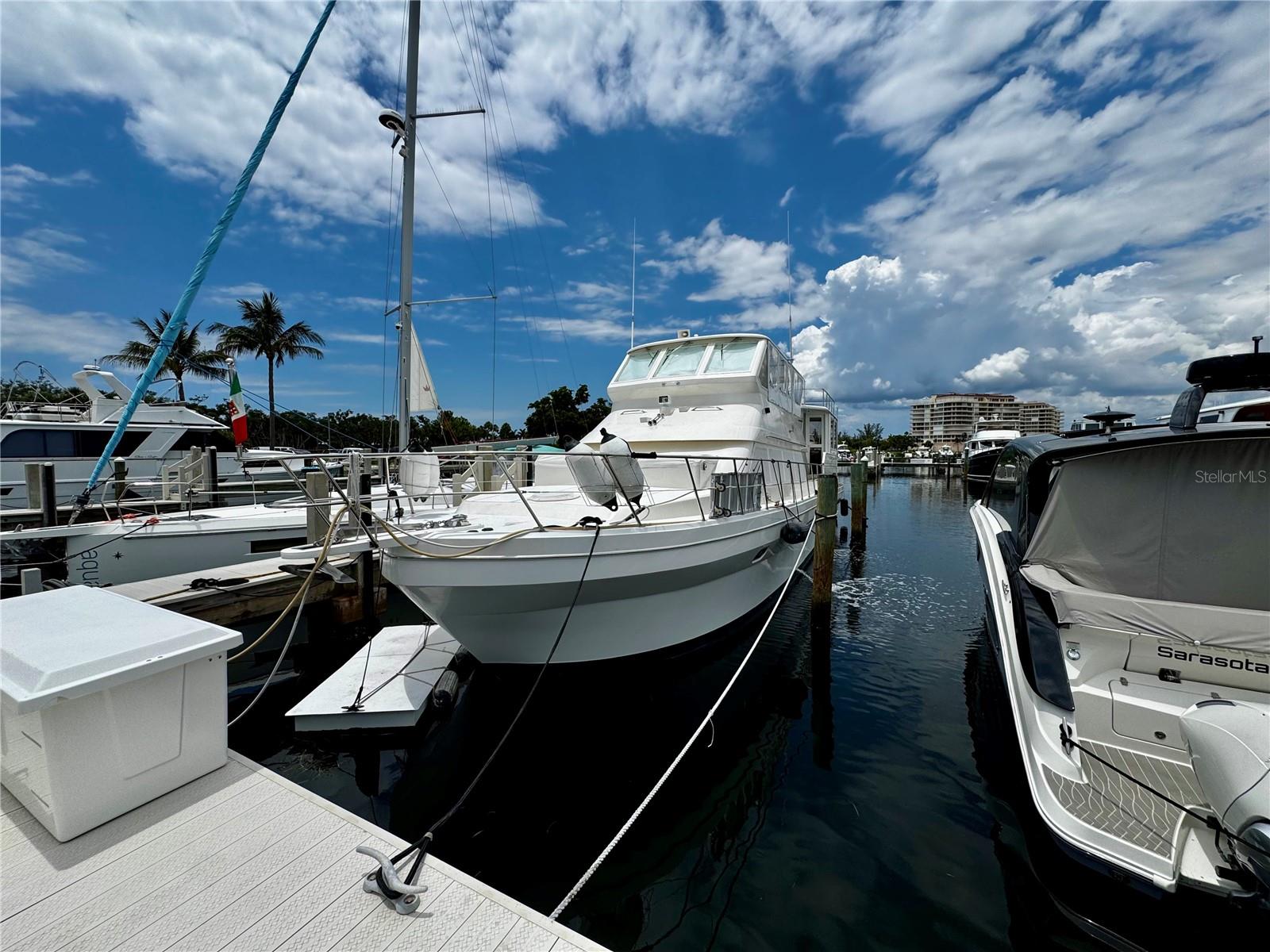 LONGBOAT KEY MOORINGS - Residential