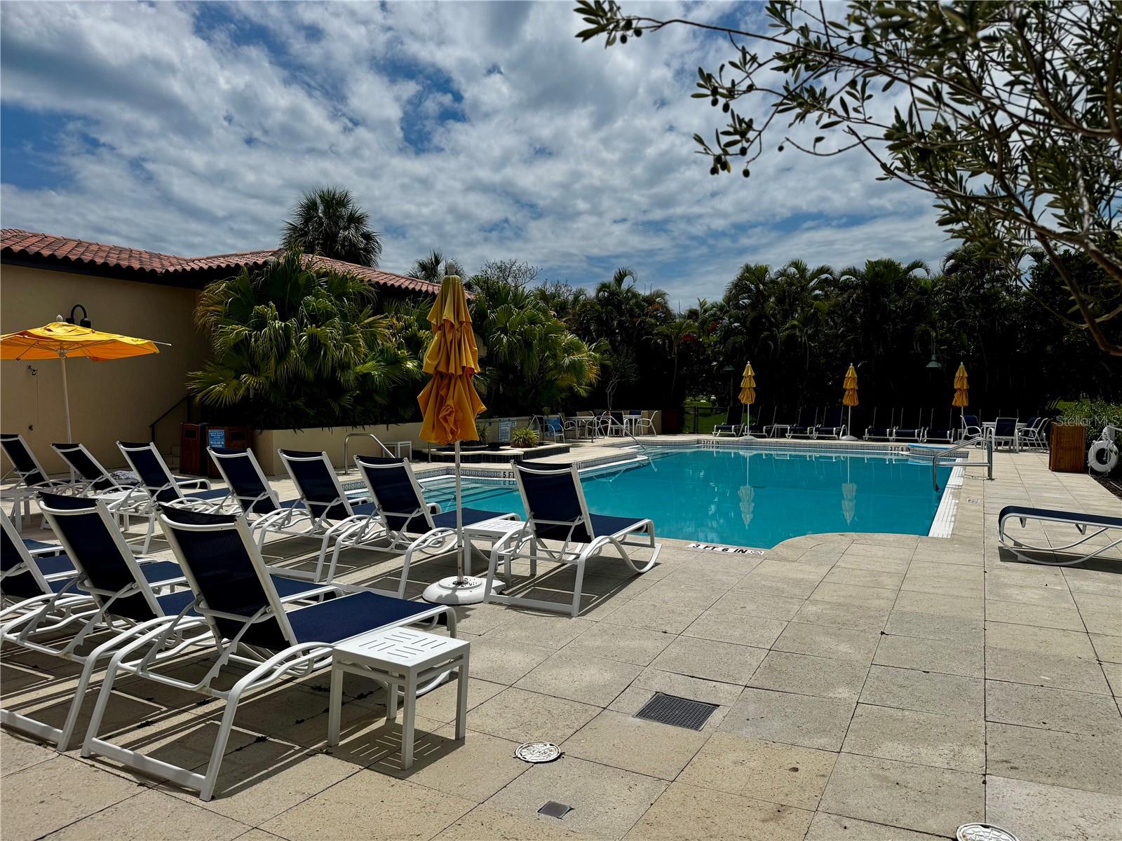 LONGBOAT KEY MOORINGS - Residential