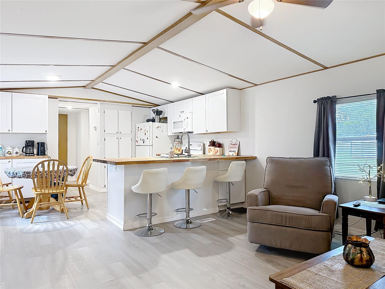 PHASE/MONTGOMERY ACRES - Residential