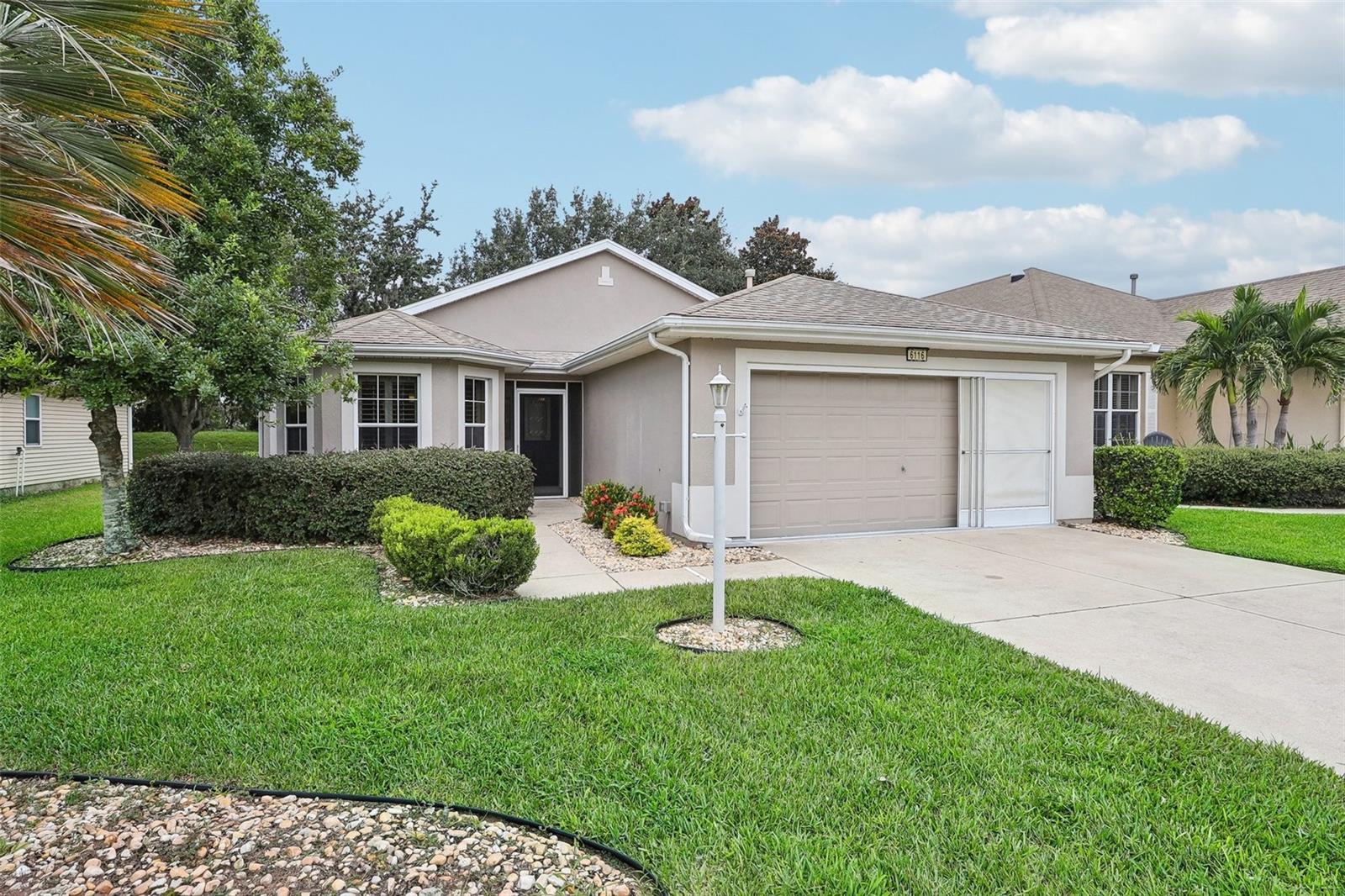 TAVARES ROYAL HARBOR PH 02 LT 179 - Residential