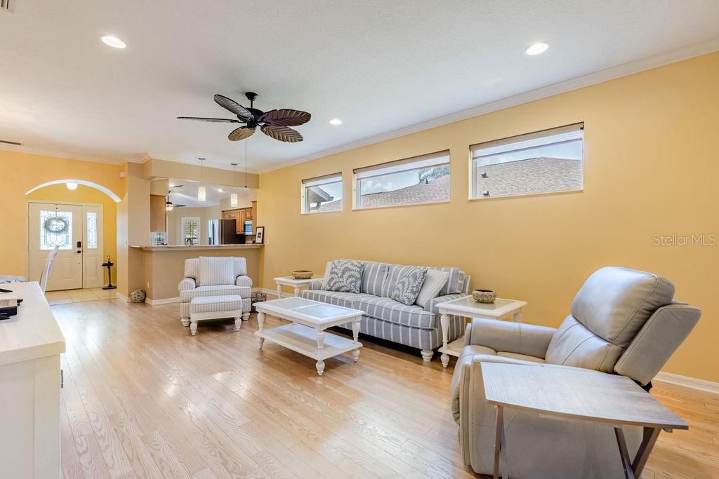 TAVARES ROYAL HARBOR PH 02 LT 179 - Residential