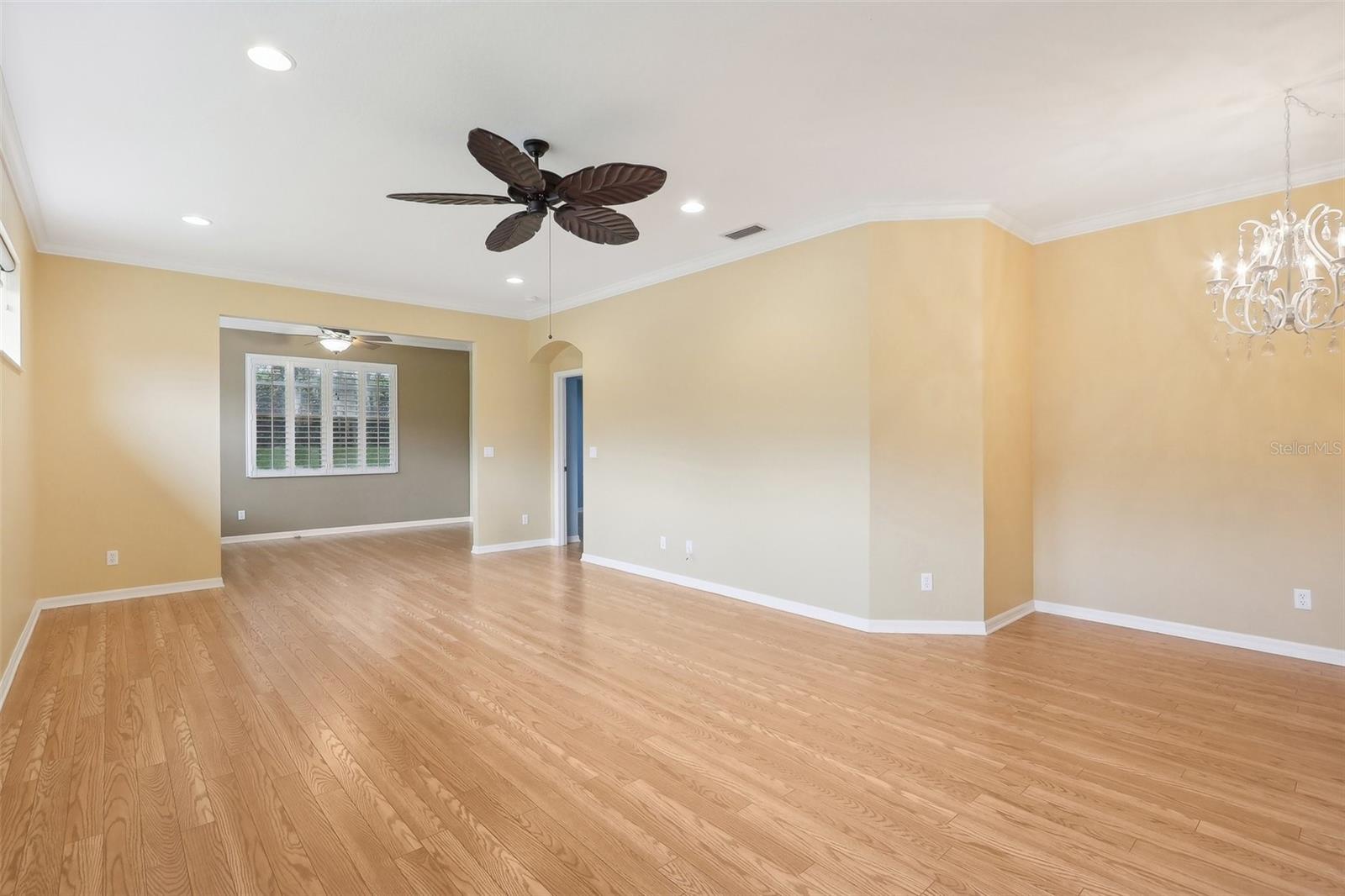 TAVARES ROYAL HARBOR PH 02 LT 179 - Residential