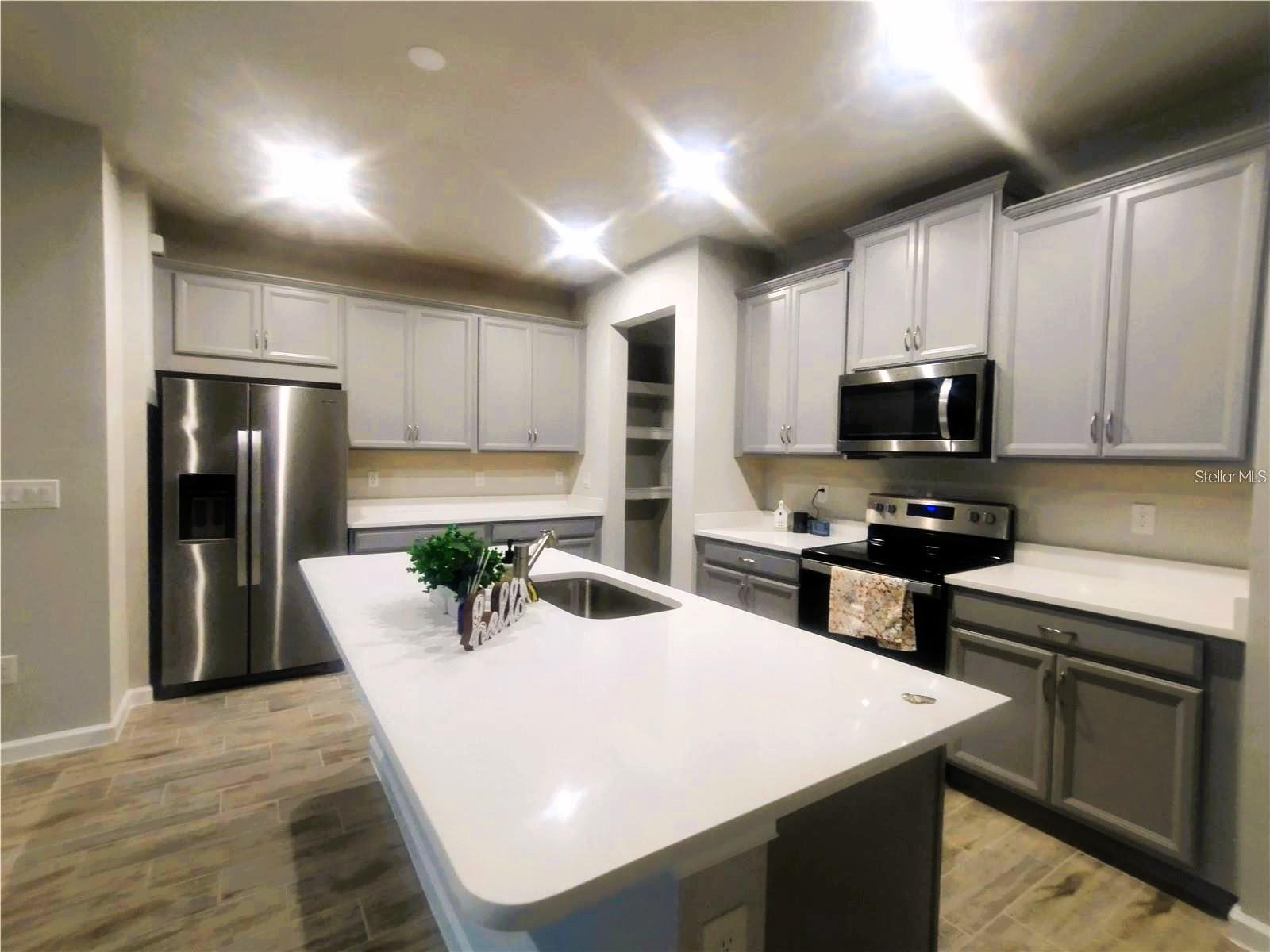 VOLANTI - Residential Lease