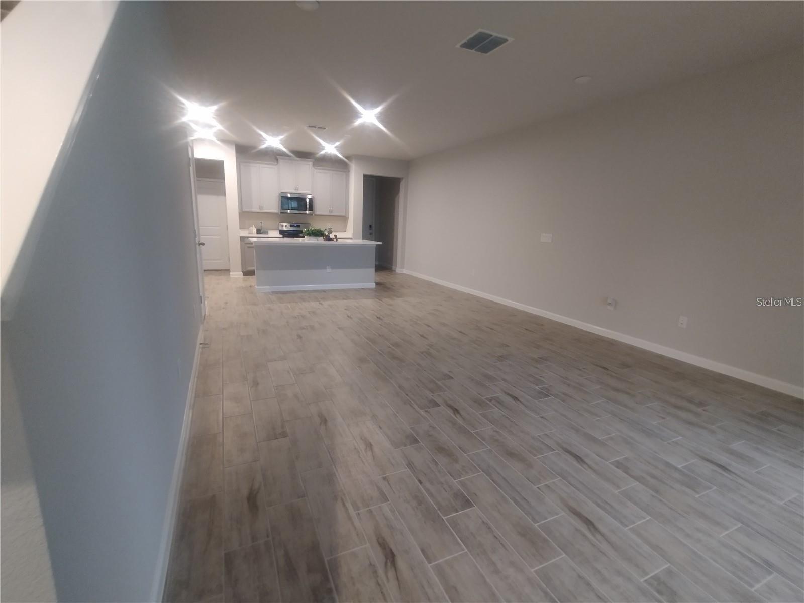 VOLANTI - Residential Lease