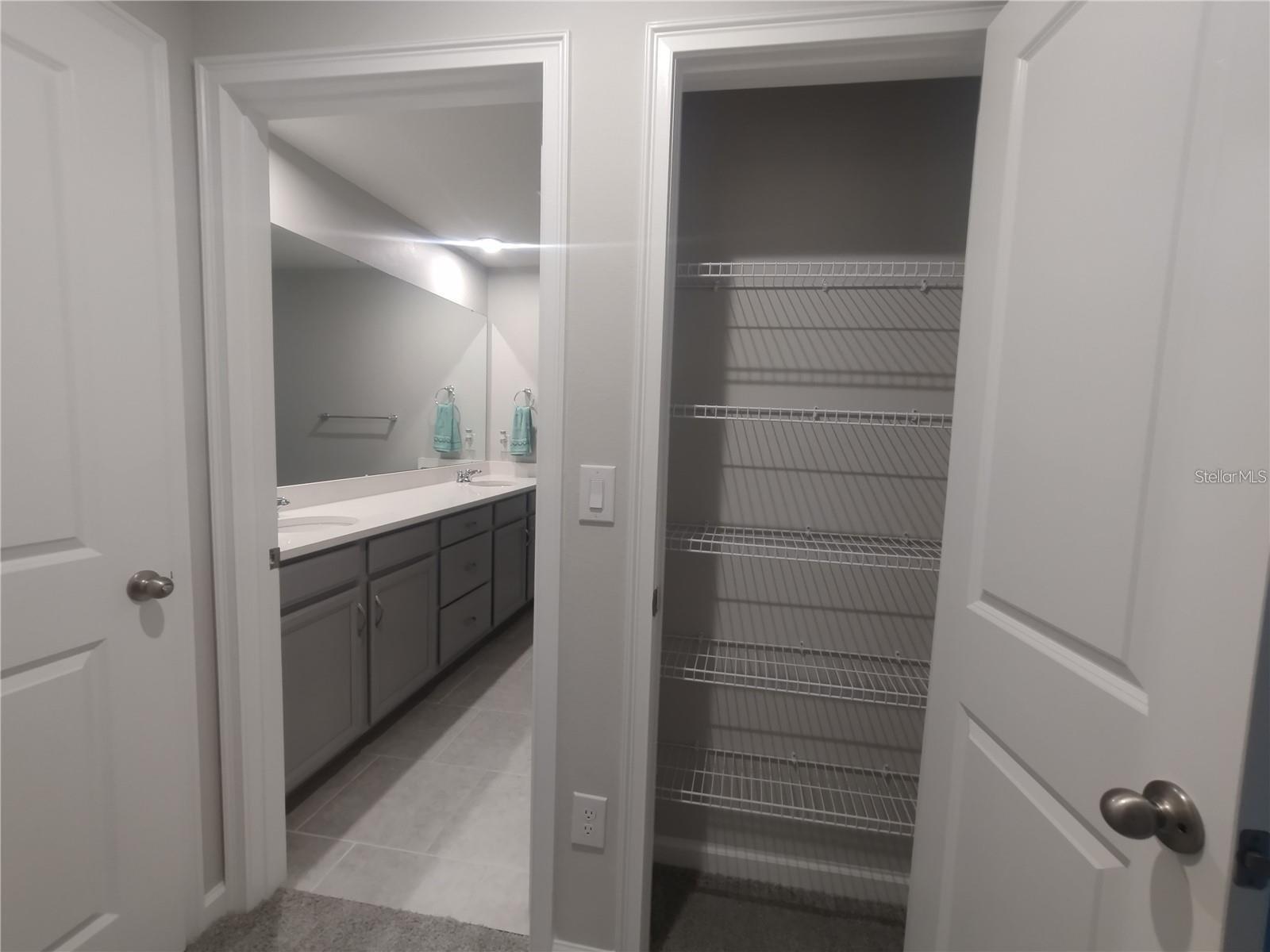 VOLANTI - Residential Lease