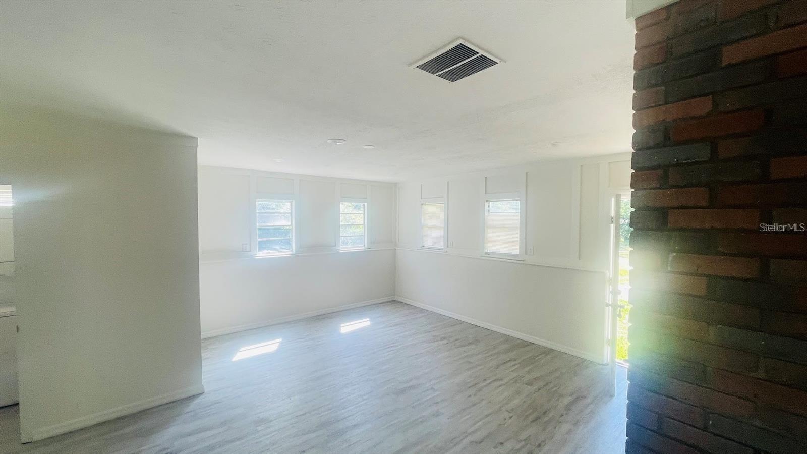 FLA DEV CO SUB - Residential Lease