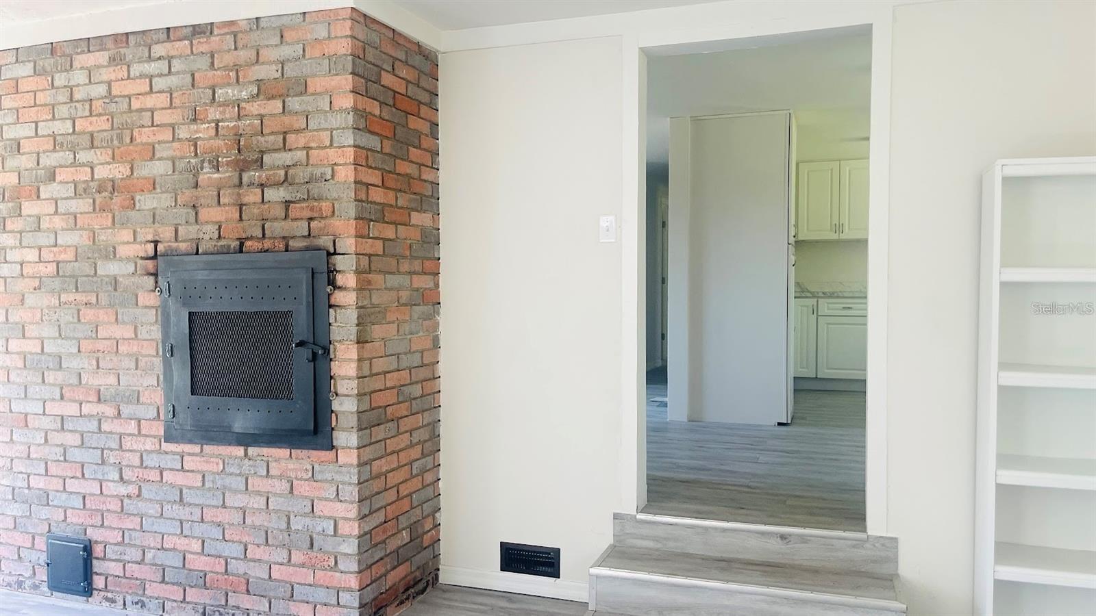 FLA DEV CO SUB - Residential Lease