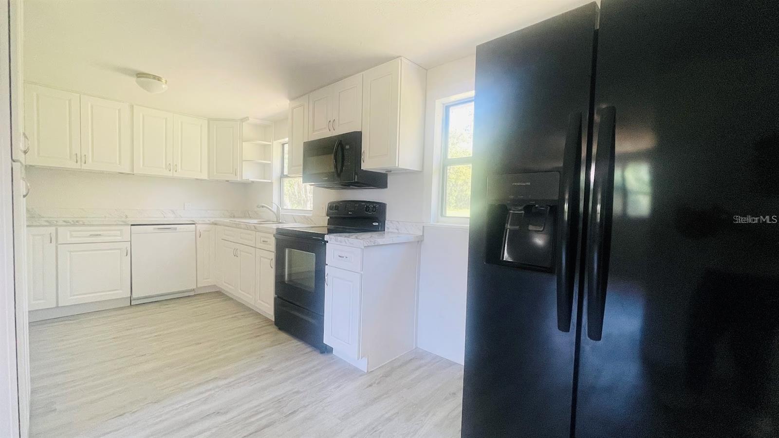 FLA DEV CO SUB - Residential Lease