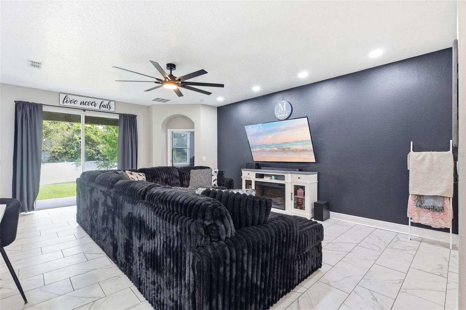 LAKE BATON ESTATES - Residential